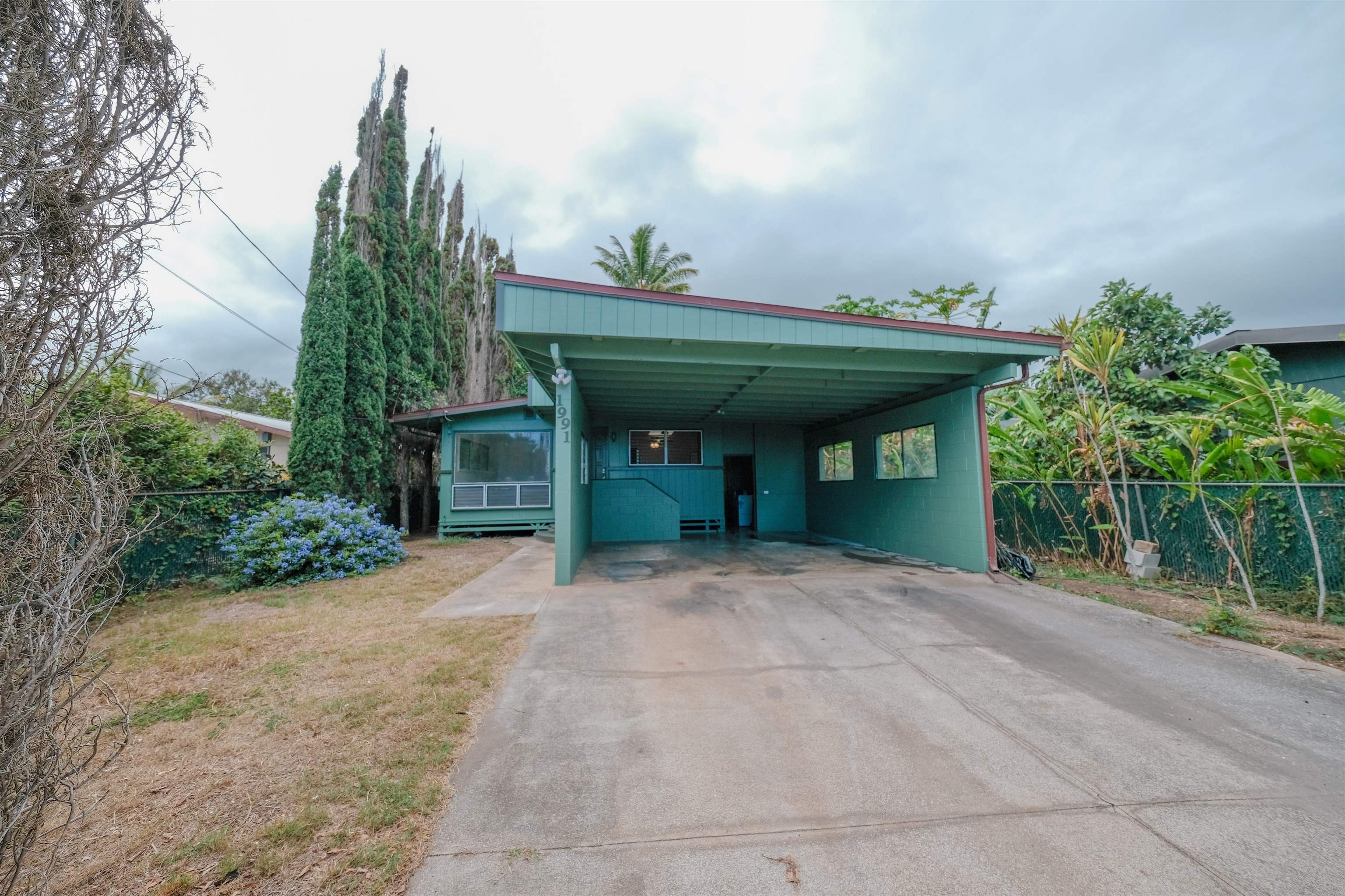 1991  Kahekili Hwy , Wailuku home - photo 3 of 23