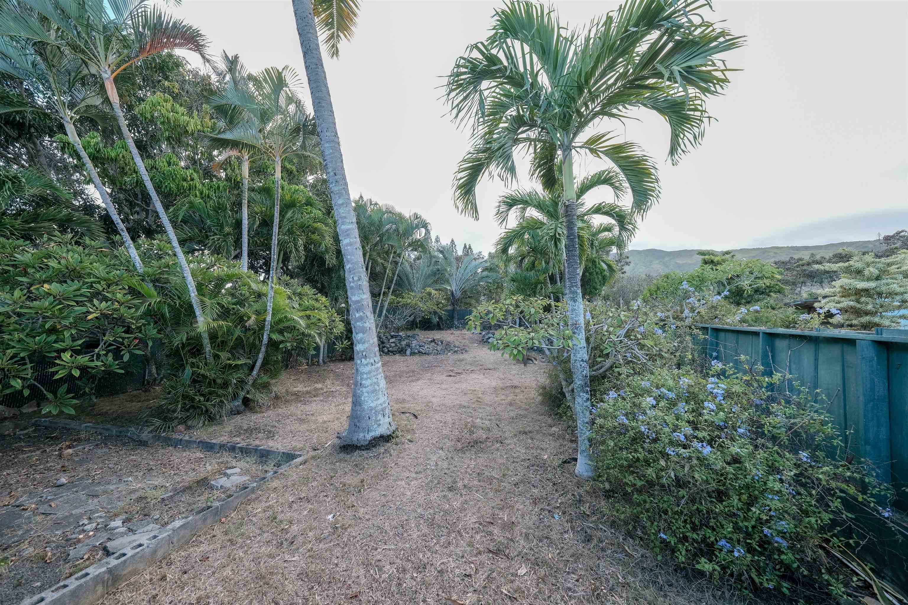 1991  Kahekili Hwy , Wailuku home - photo 21 of 23