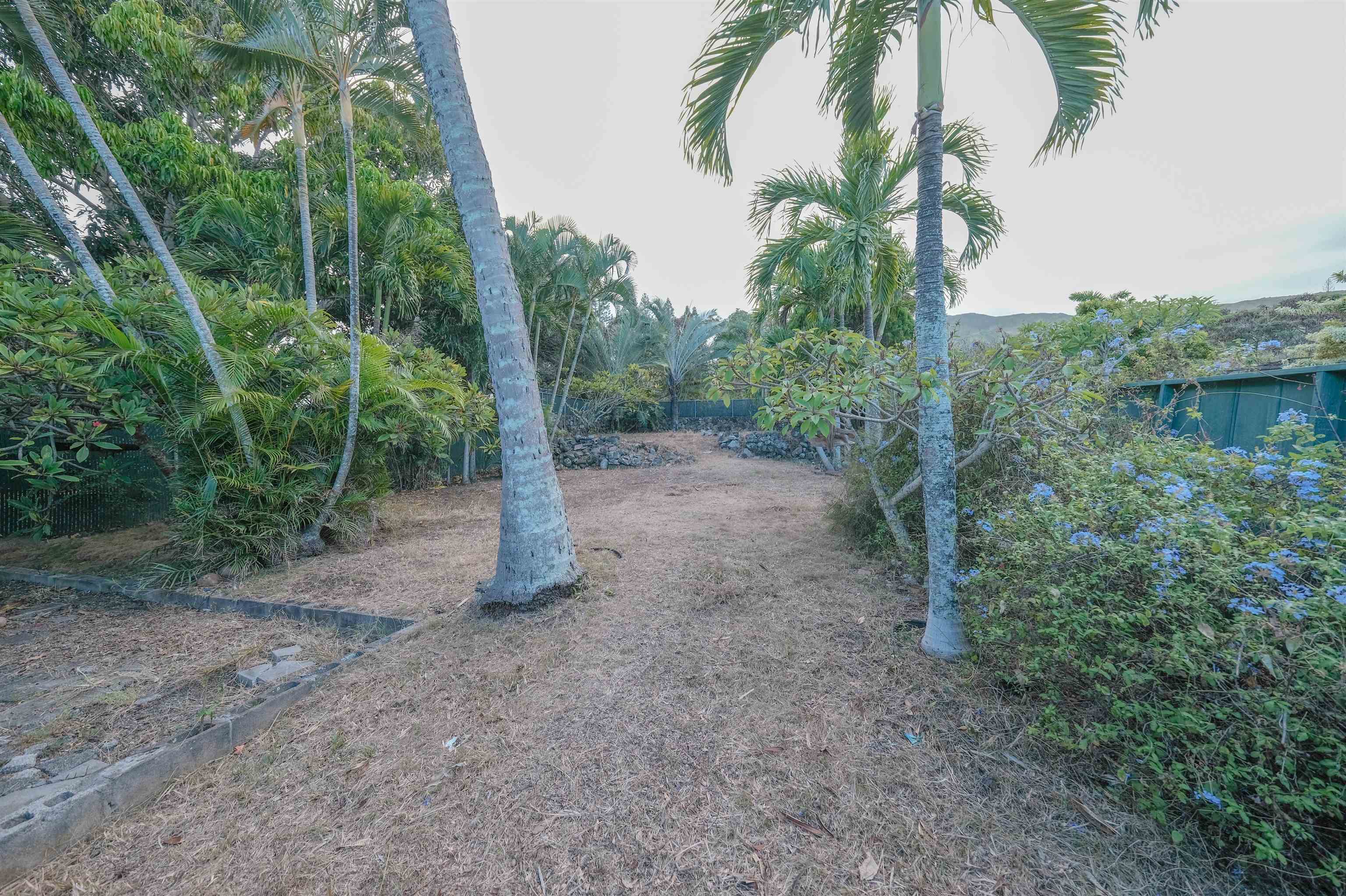 1991  Kahekili Hwy , Wailuku home - photo 22 of 23