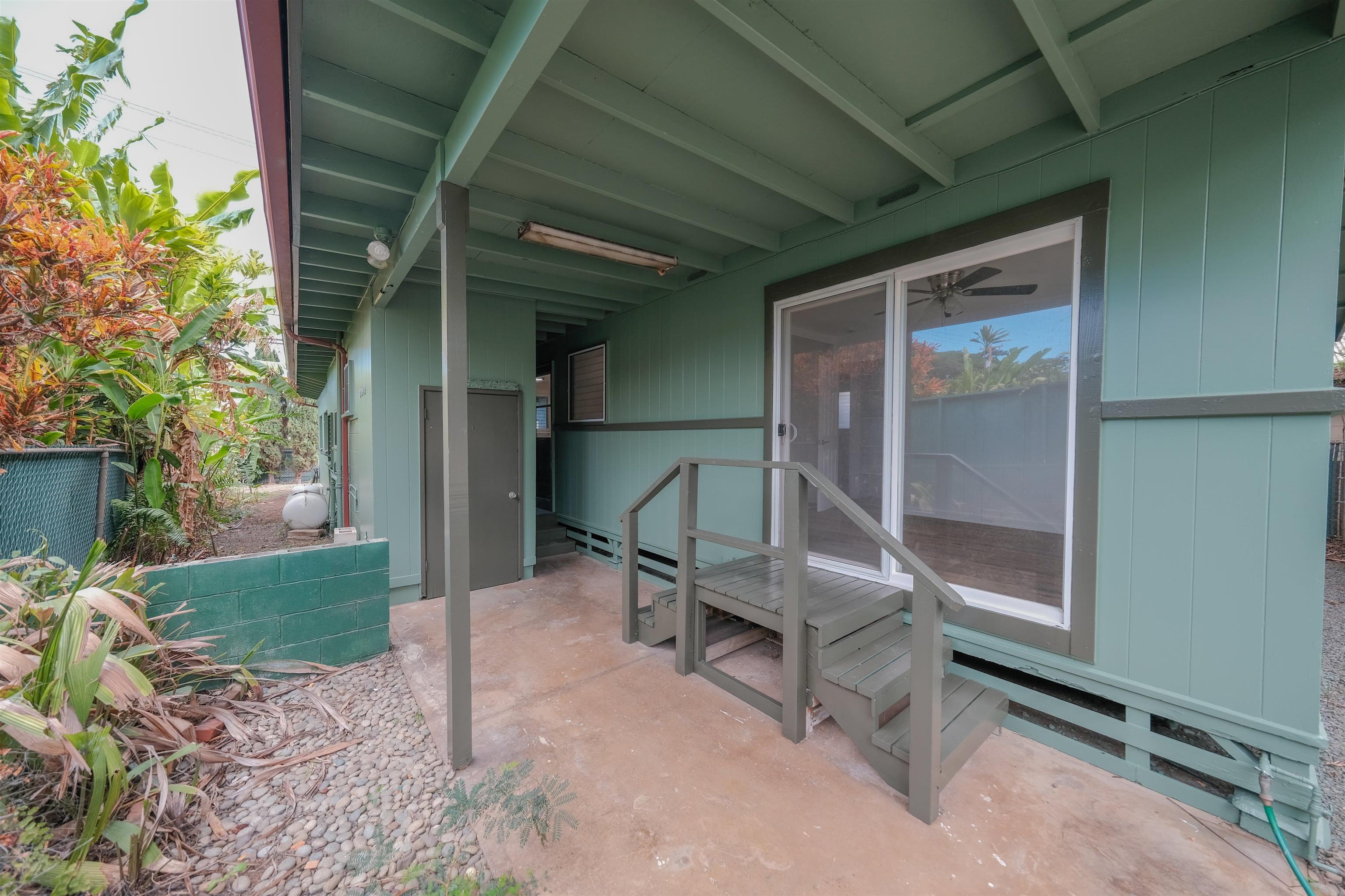 1991  Kahekili Hwy , Wailuku home - photo 5 of 23