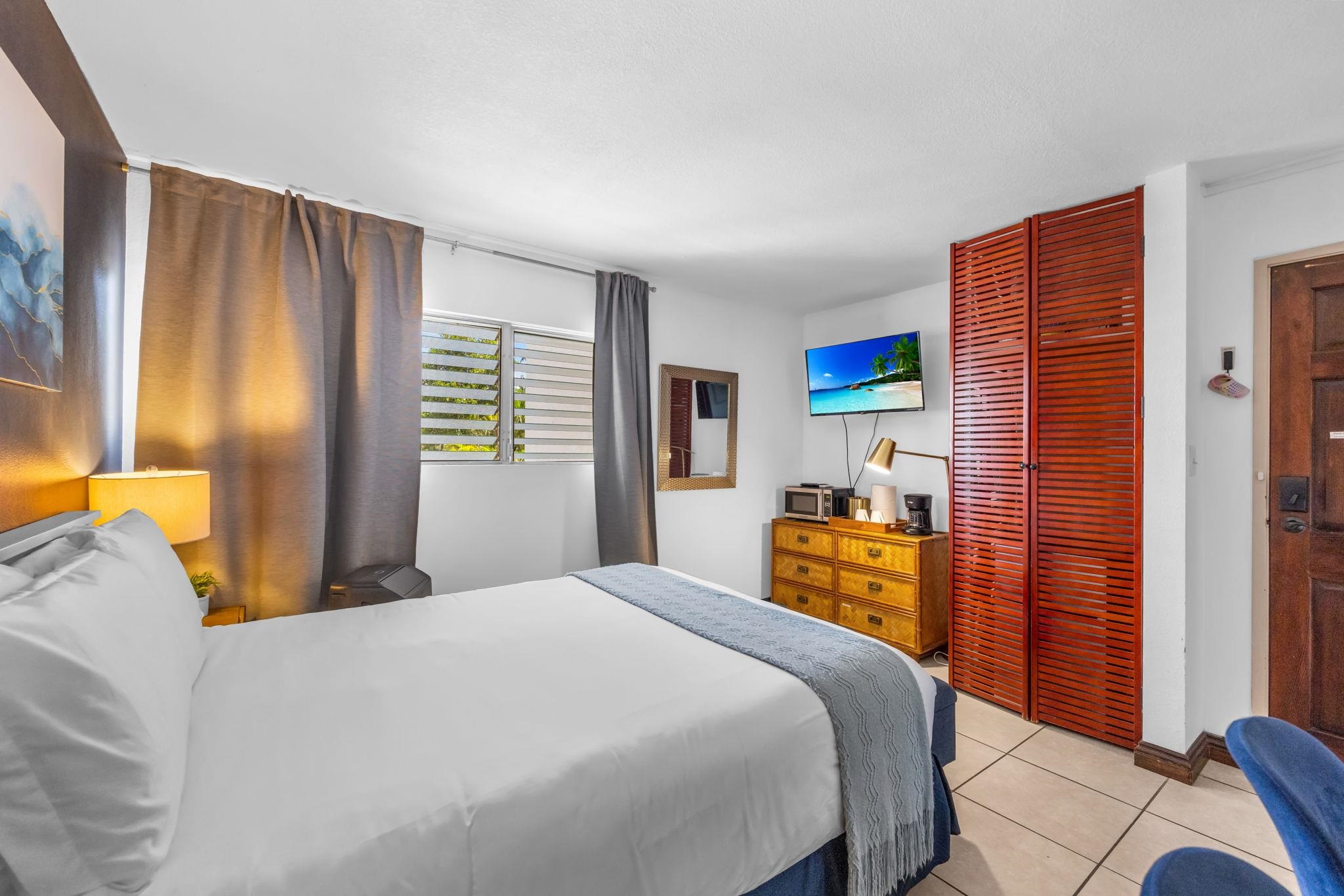 Island Surf condo # 214, Kihei, Hawaii - photo 20 of 48