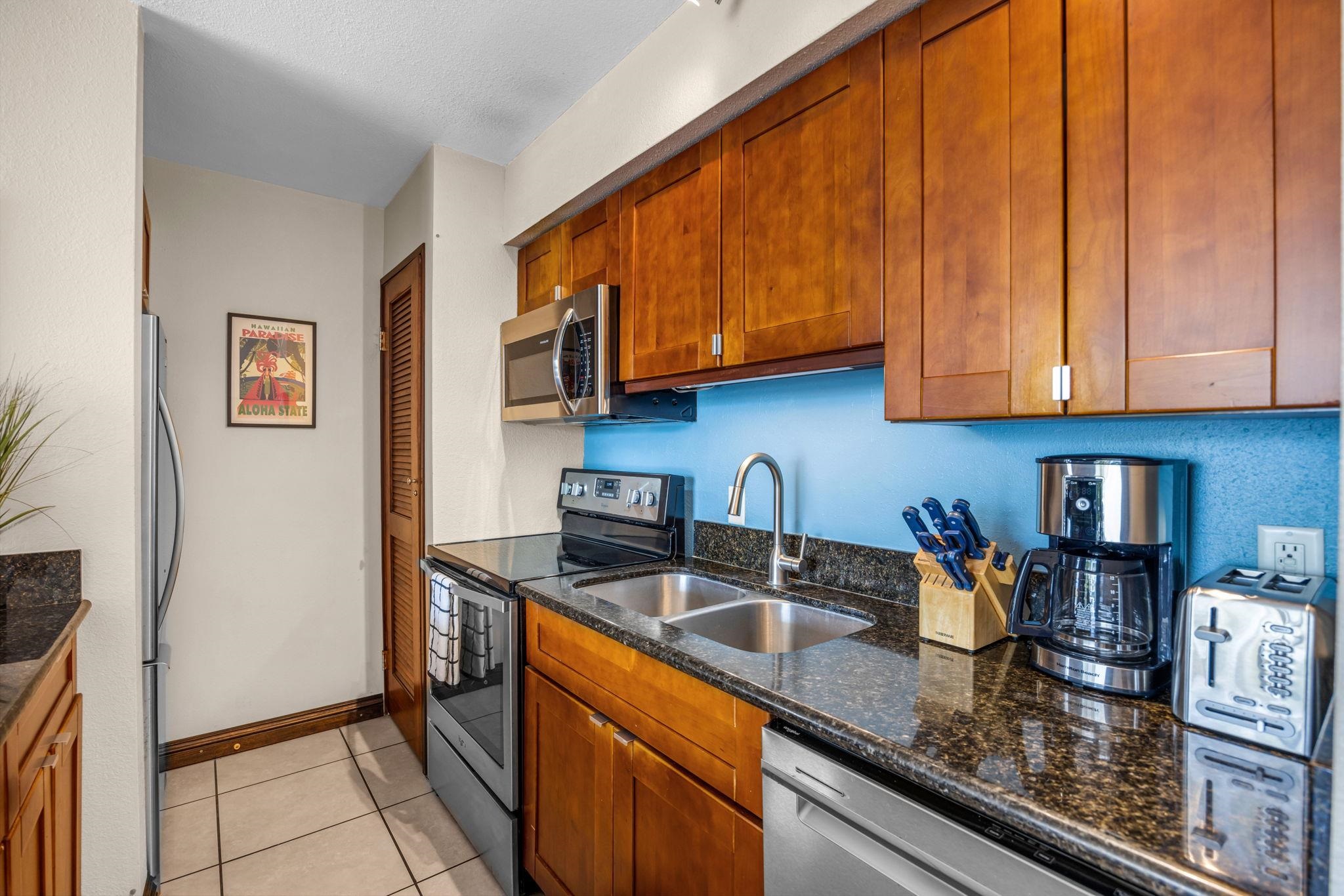 Island Surf condo # 214, Kihei, Hawaii - photo 7 of 48