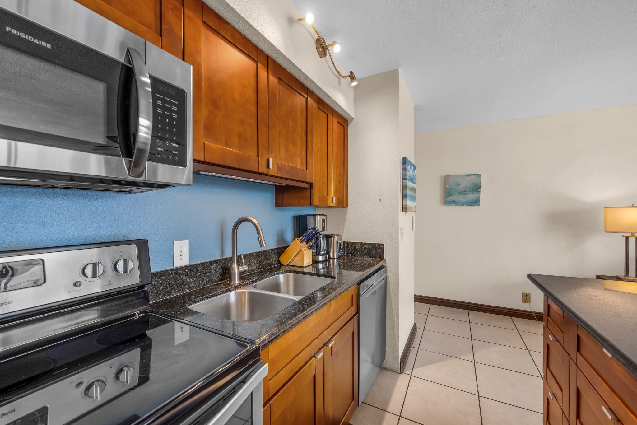 Island Surf condo # 214, Kihei, Hawaii - photo 9 of 48