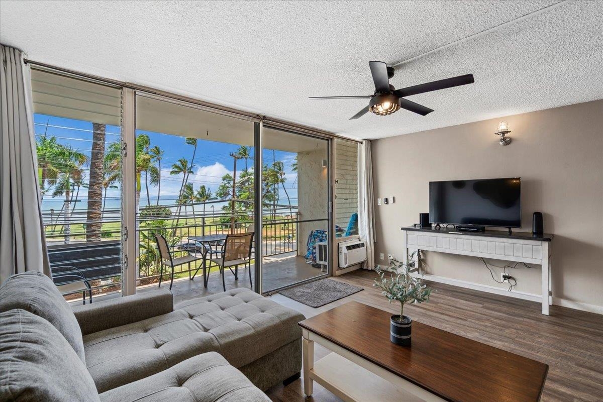 Island Surf condo # 308, Kihei, Hawaii - photo 6 of 36