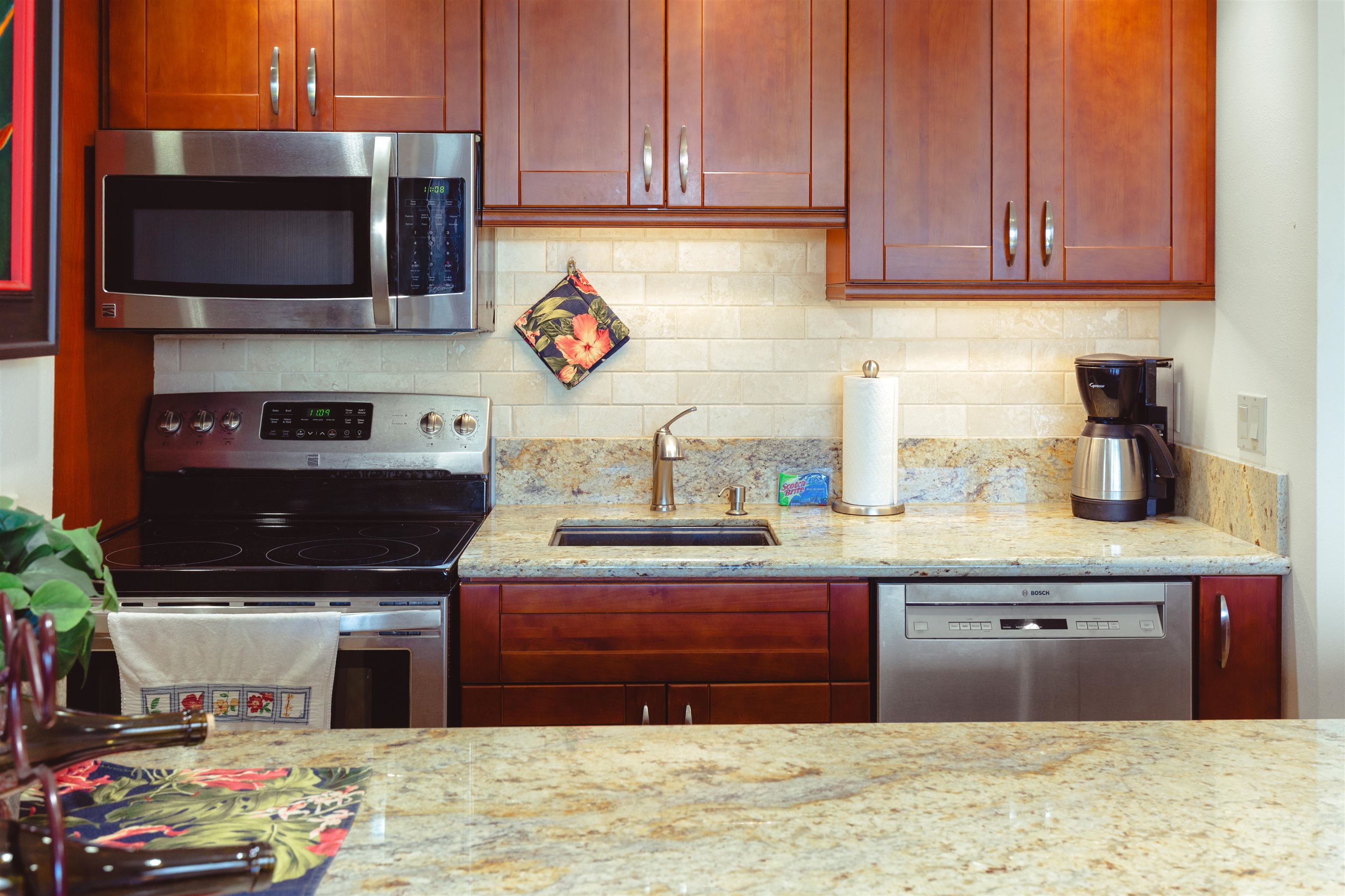 Island Surf condo # 503, Kihei, Hawaii - photo 19 of 44