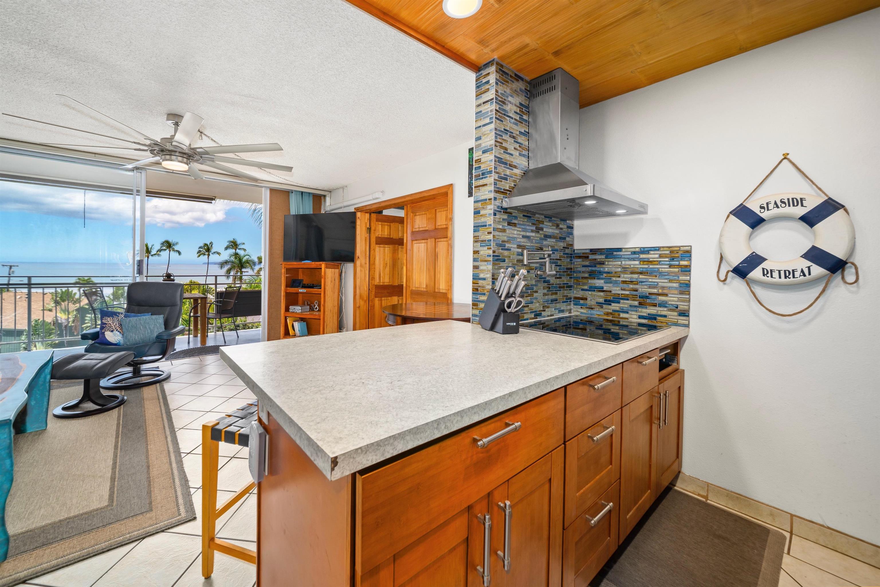 Island Surf condo # 514, Kihei, Hawaii - photo 19 of 47