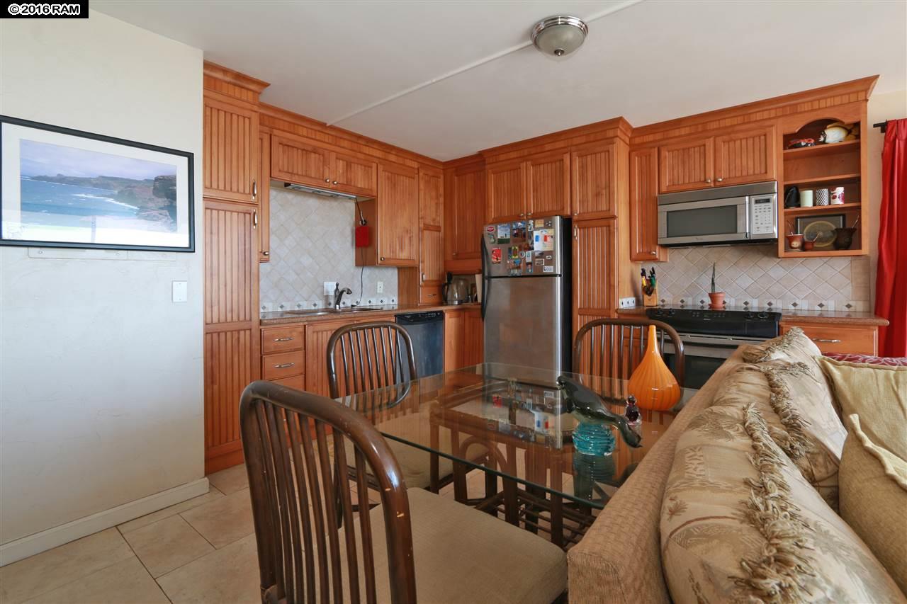 Island Surf condo # 515, Kihei, Hawaii - photo 15 of 30