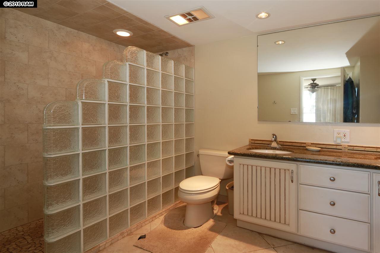 Island Surf condo # 515, Kihei, Hawaii - photo 8 of 30