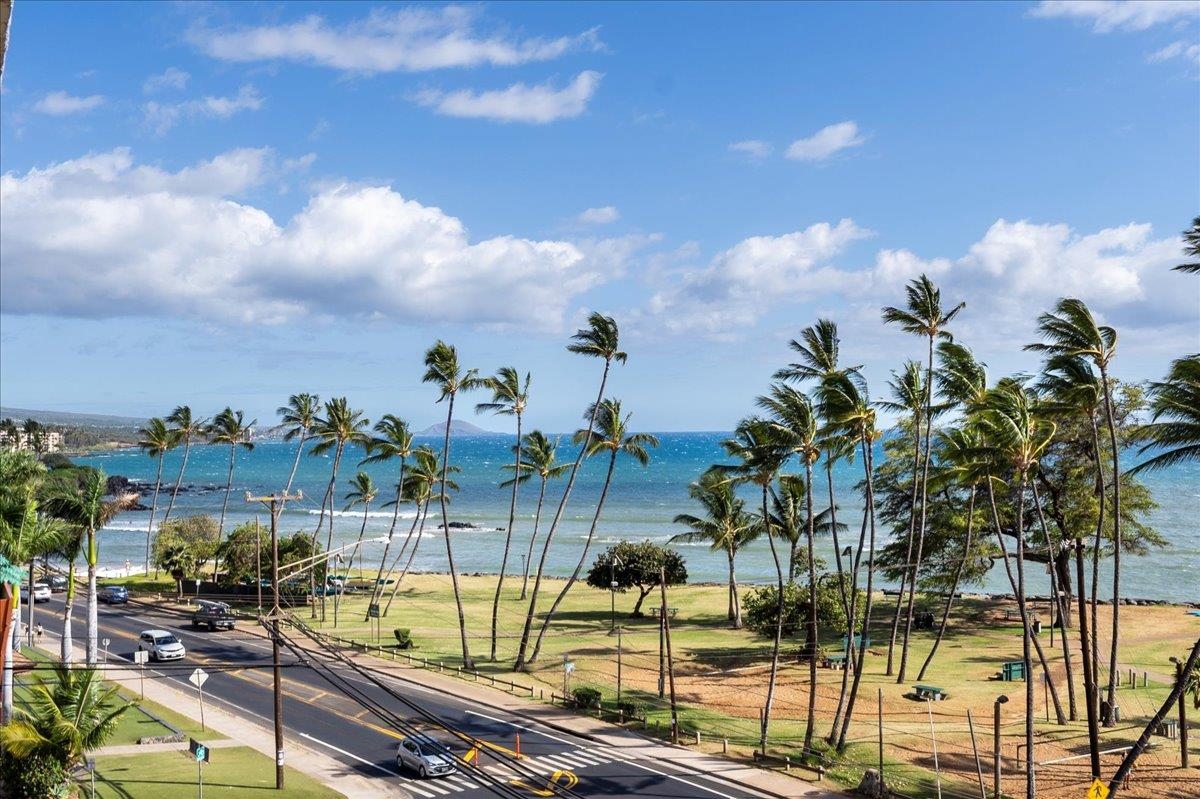 Island Surf condo # 600, Kihei, Hawaii - photo 33 of 38