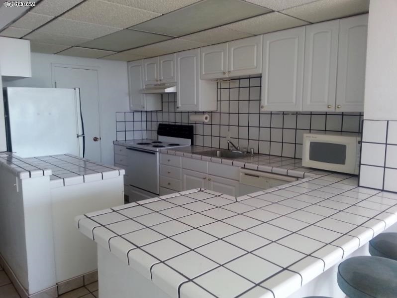 Island Surf condo # 606, Kihei, Hawaii - photo 3 of 9