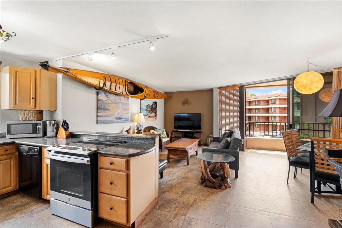 Maalaea Mermaid condo # 201, Wailuku, Hawaii - photo 2 of 31