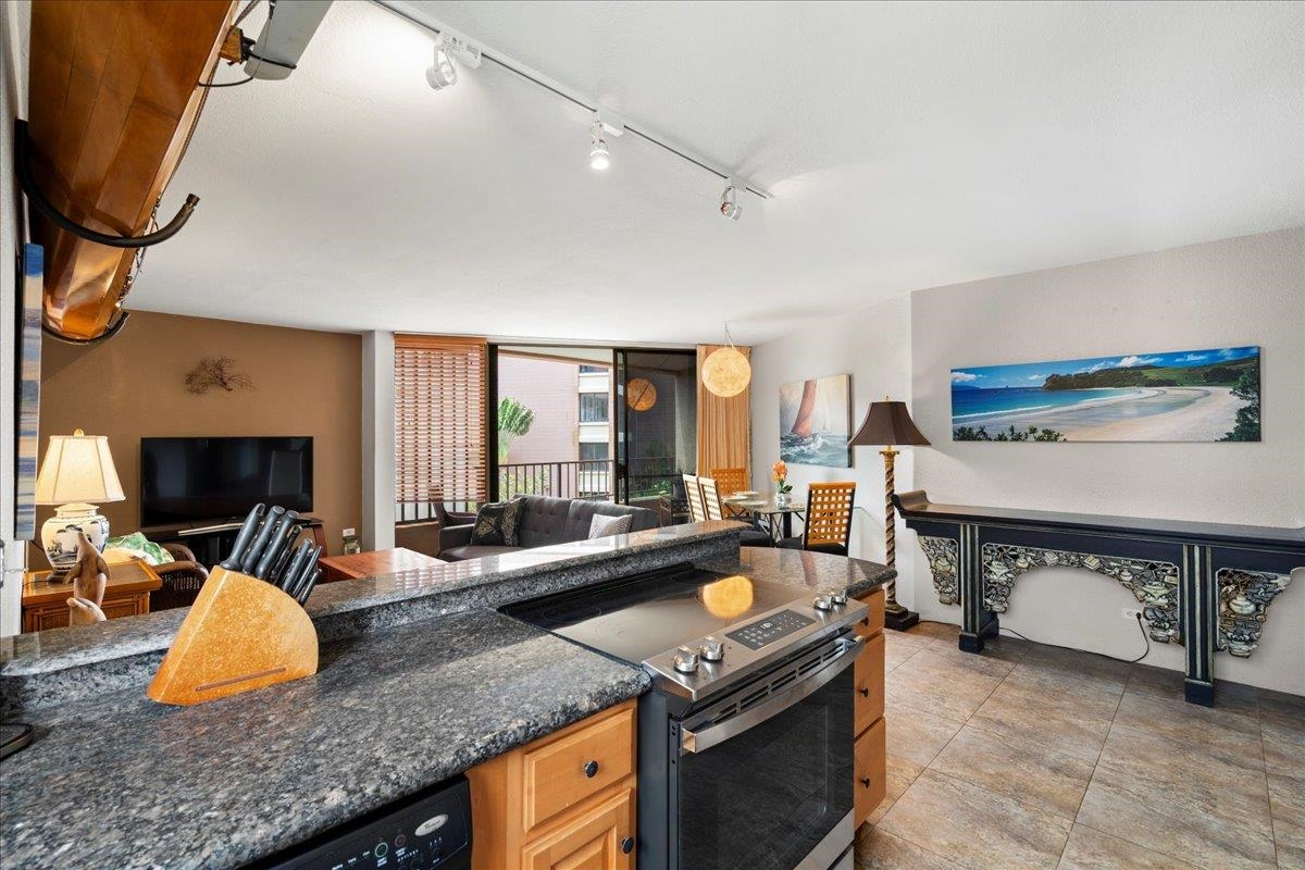 Maalaea Mermaid condo # 201, Wailuku, Hawaii - photo 10 of 31