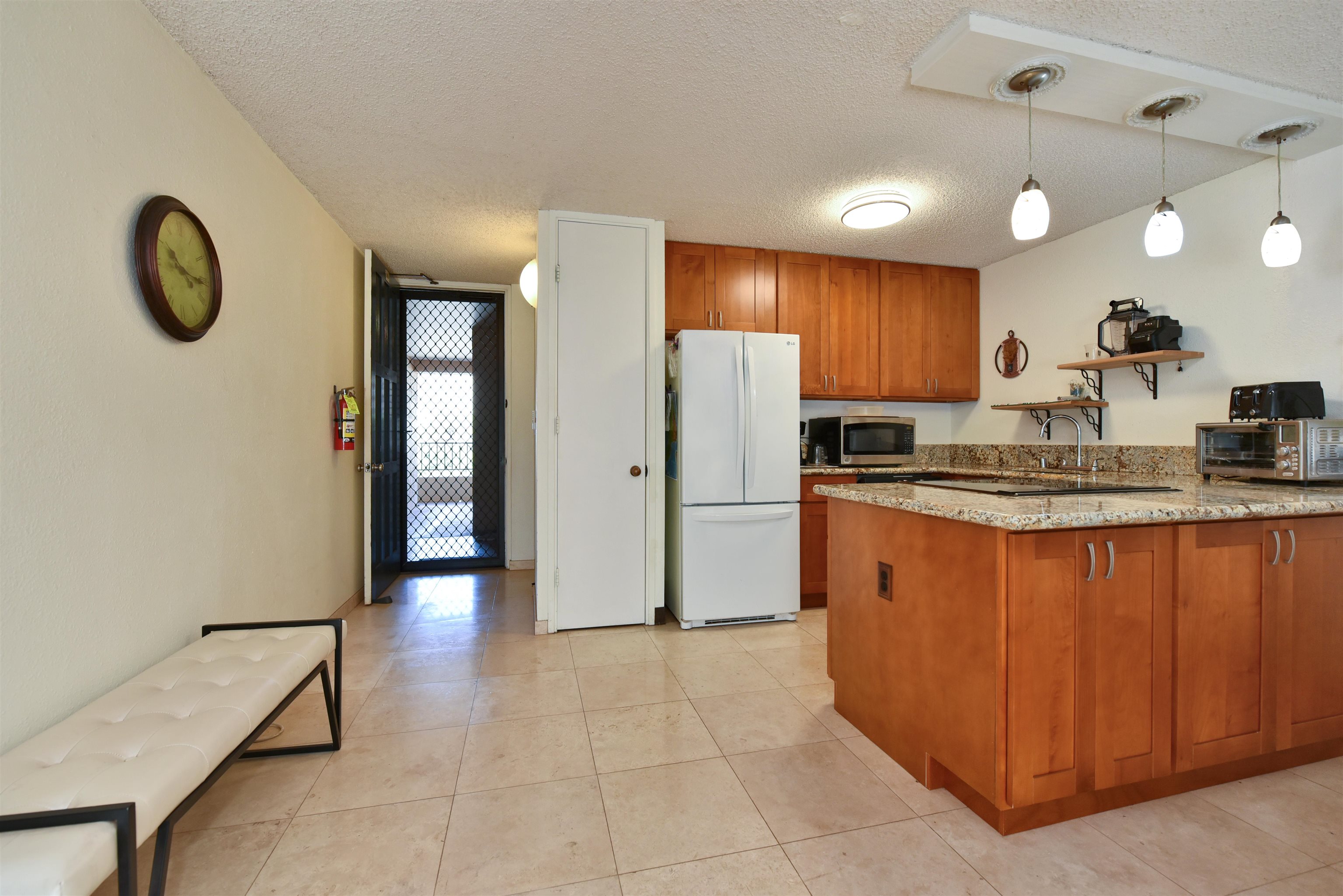 Maalaea Mermaid condo # 305, Wailuku, Hawaii - photo 21 of 29