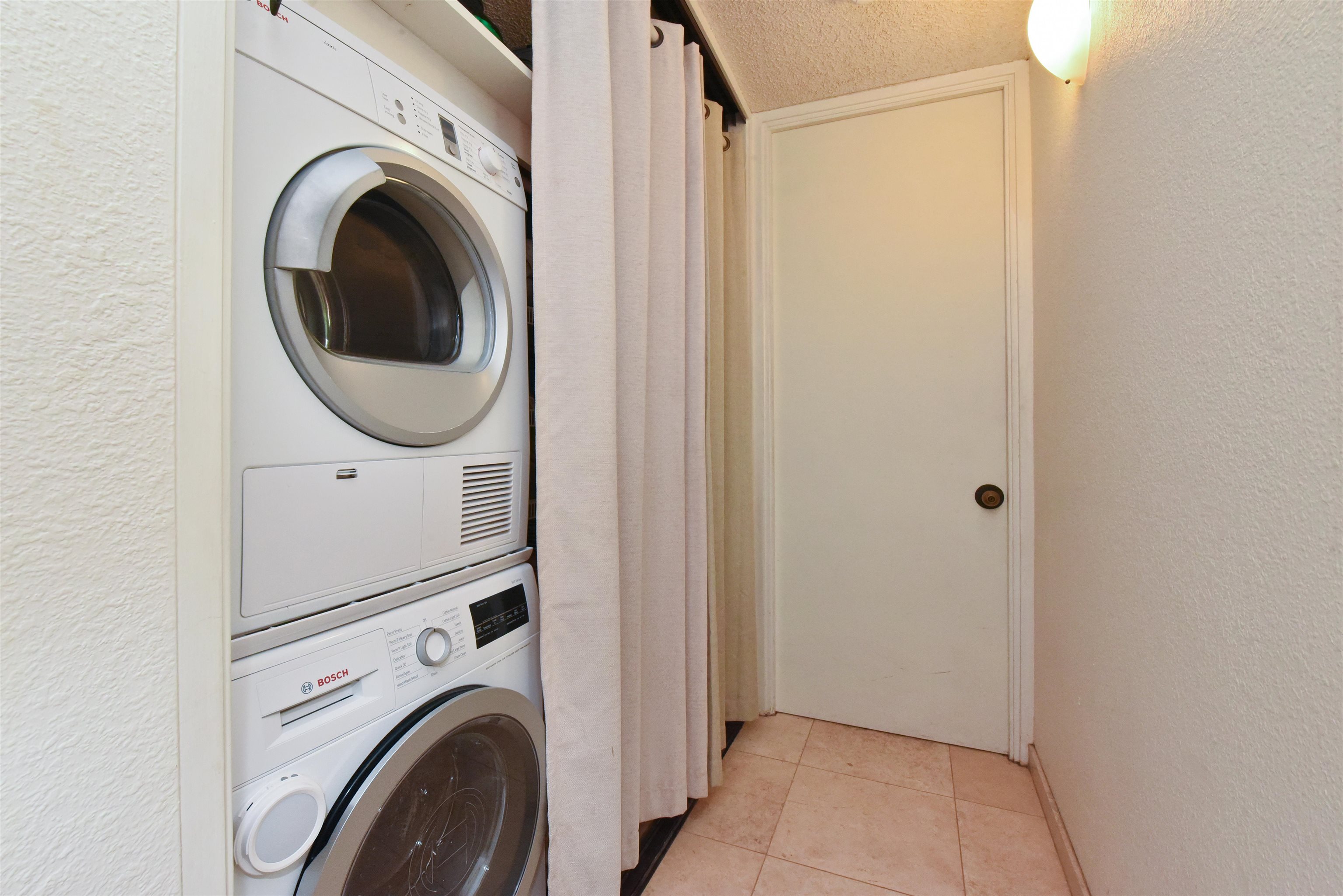 Maalaea Mermaid condo # 305, Wailuku, Hawaii - photo 24 of 29