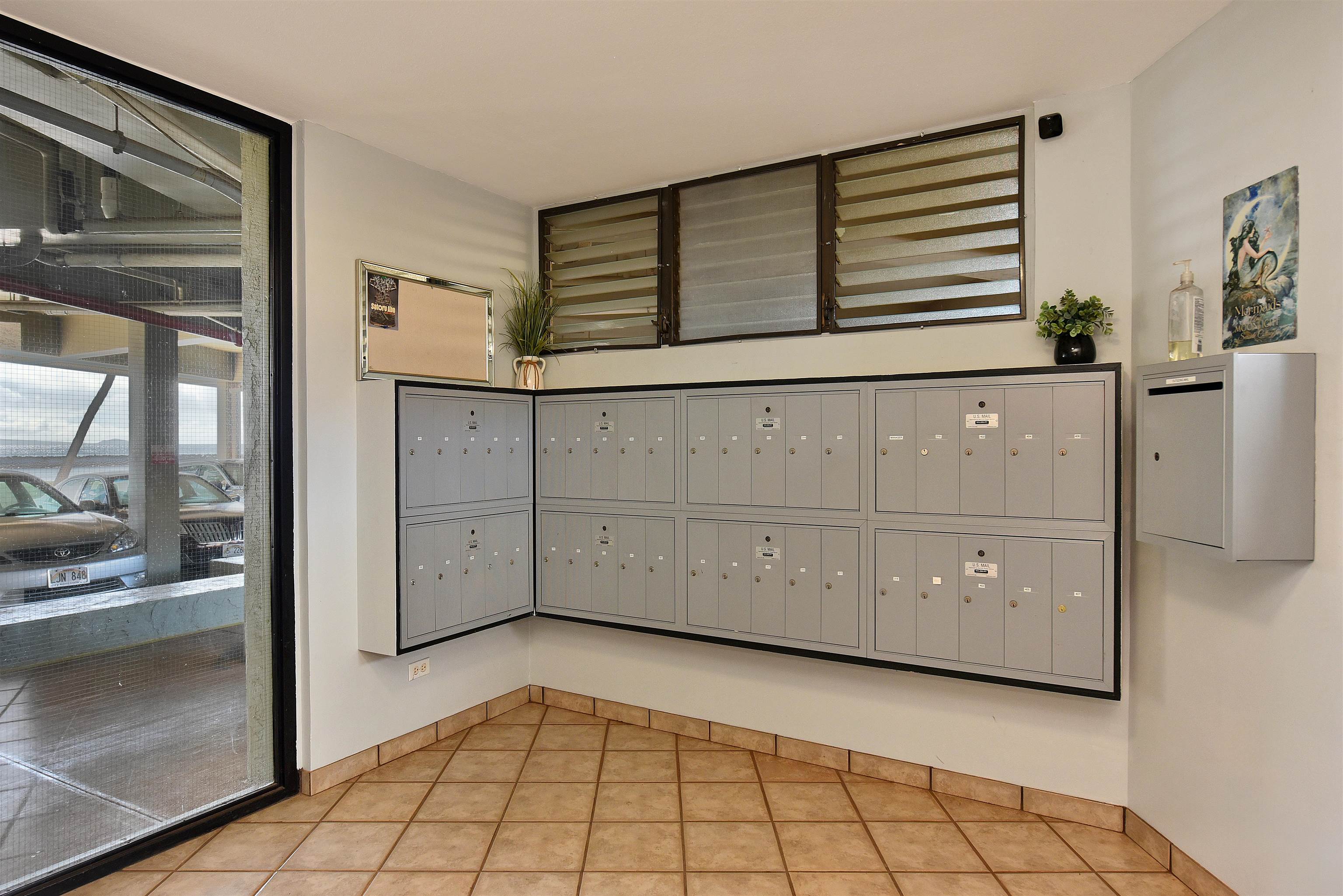 Maalaea Mermaid condo # 305, Wailuku, Hawaii - photo 25 of 29