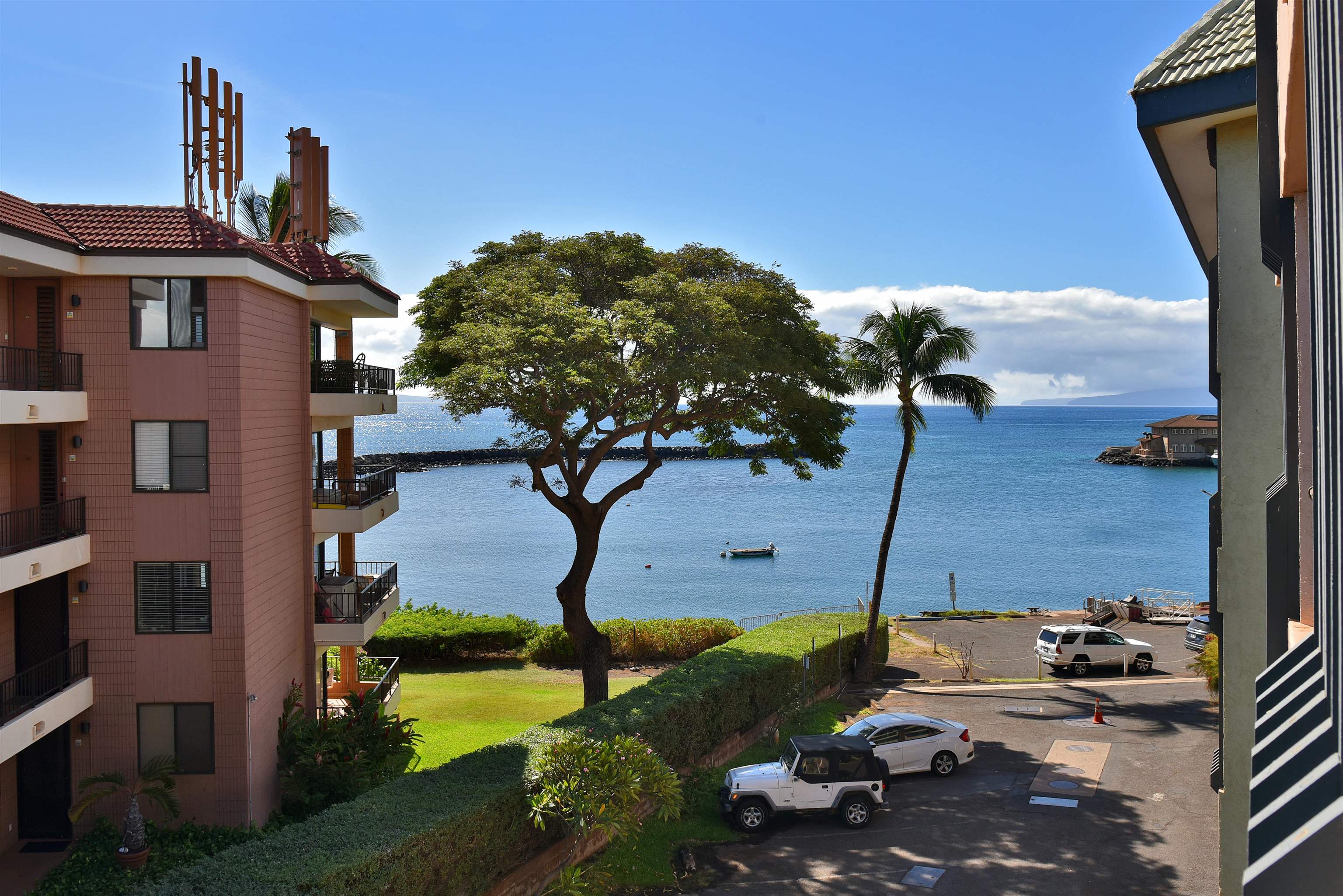 Maalaea Mermaid condo # 305, Wailuku, Hawaii - photo 6 of 29