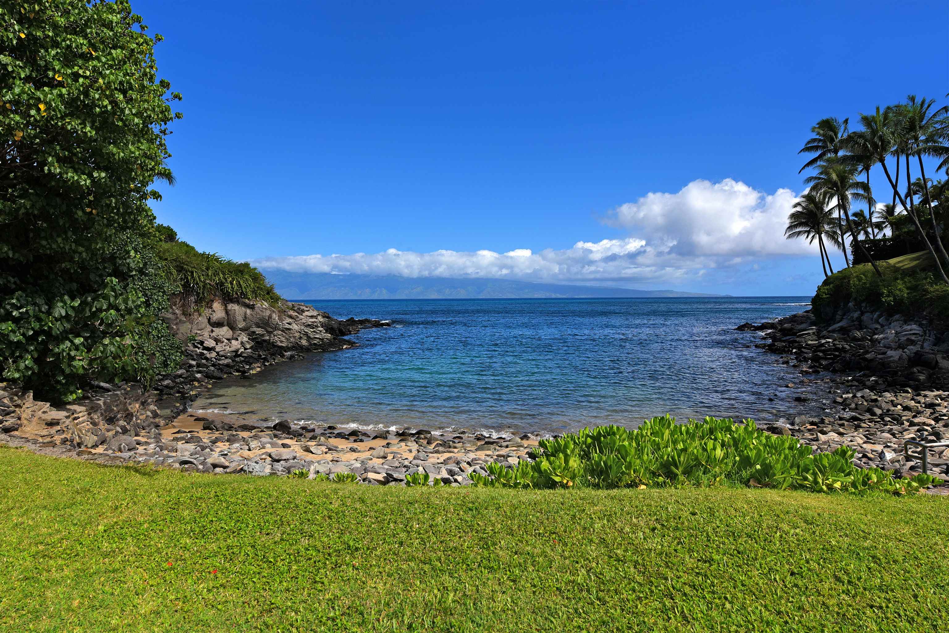 Alaeloa condo # 2, Lahaina, Hawaii - photo 11 of 50