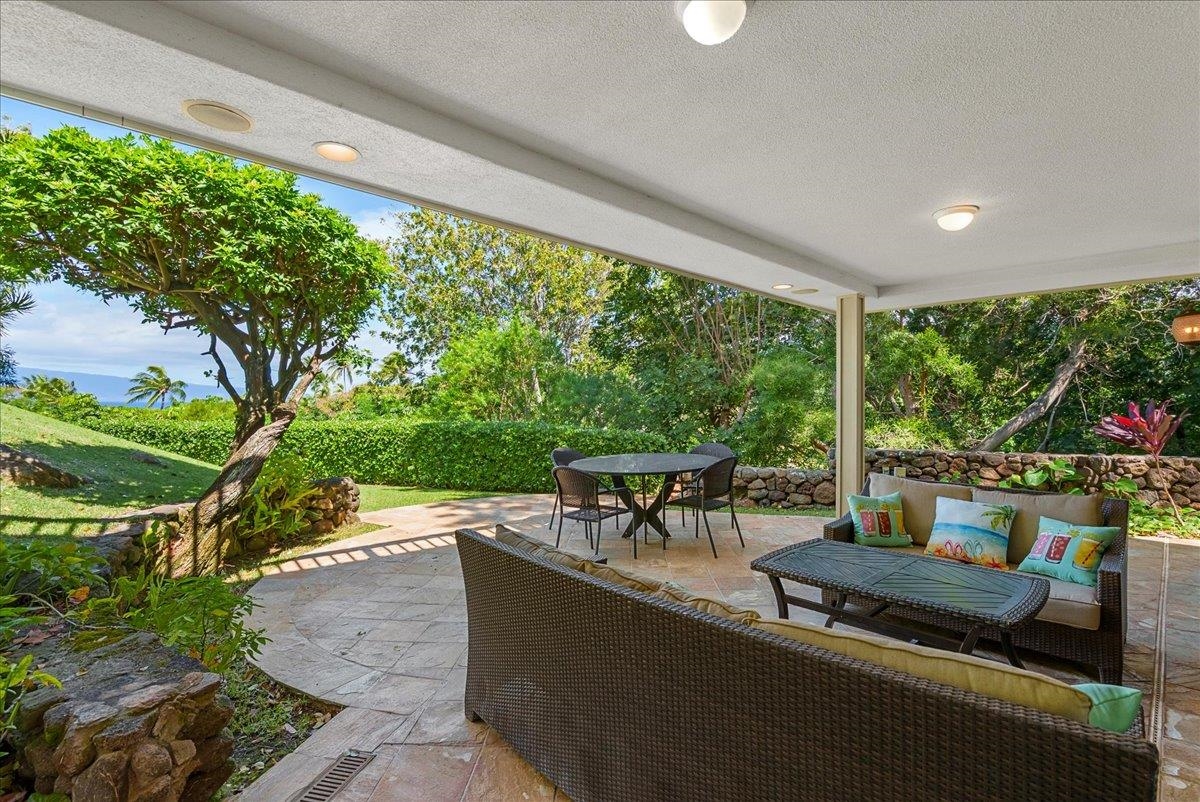 Alaeloa condo # 9, Lahaina, Hawaii - photo 35 of 50