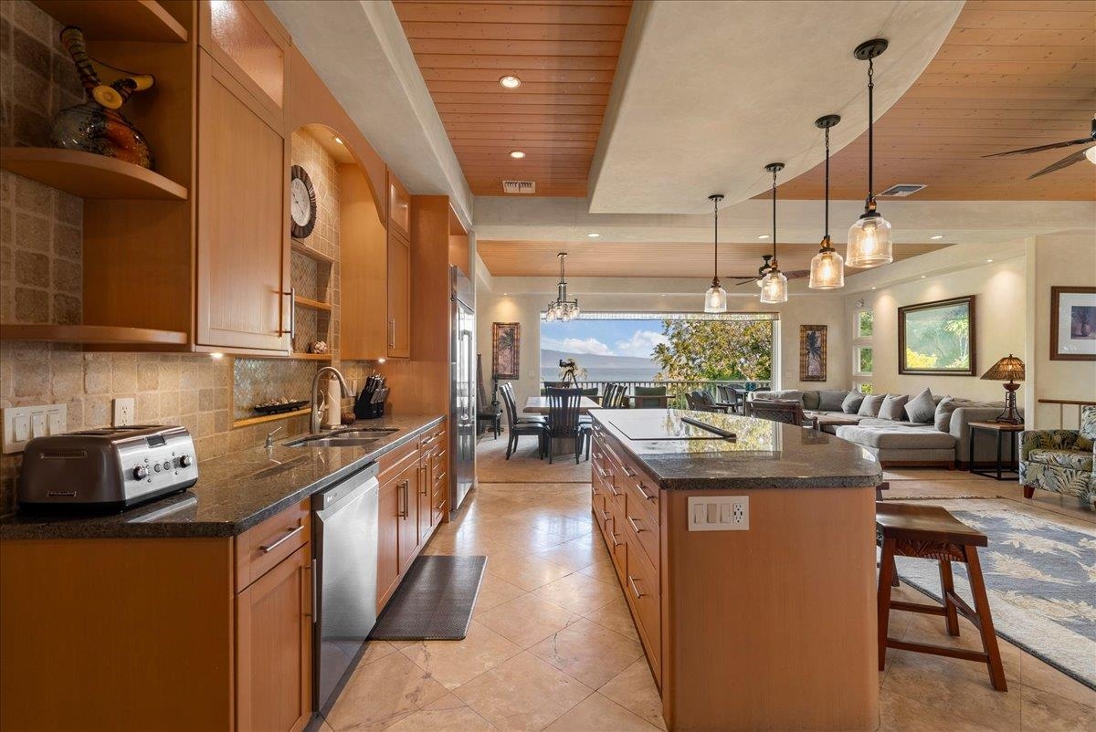 Alaeloa condo # 9, Lahaina, Hawaii - photo 5 of 50