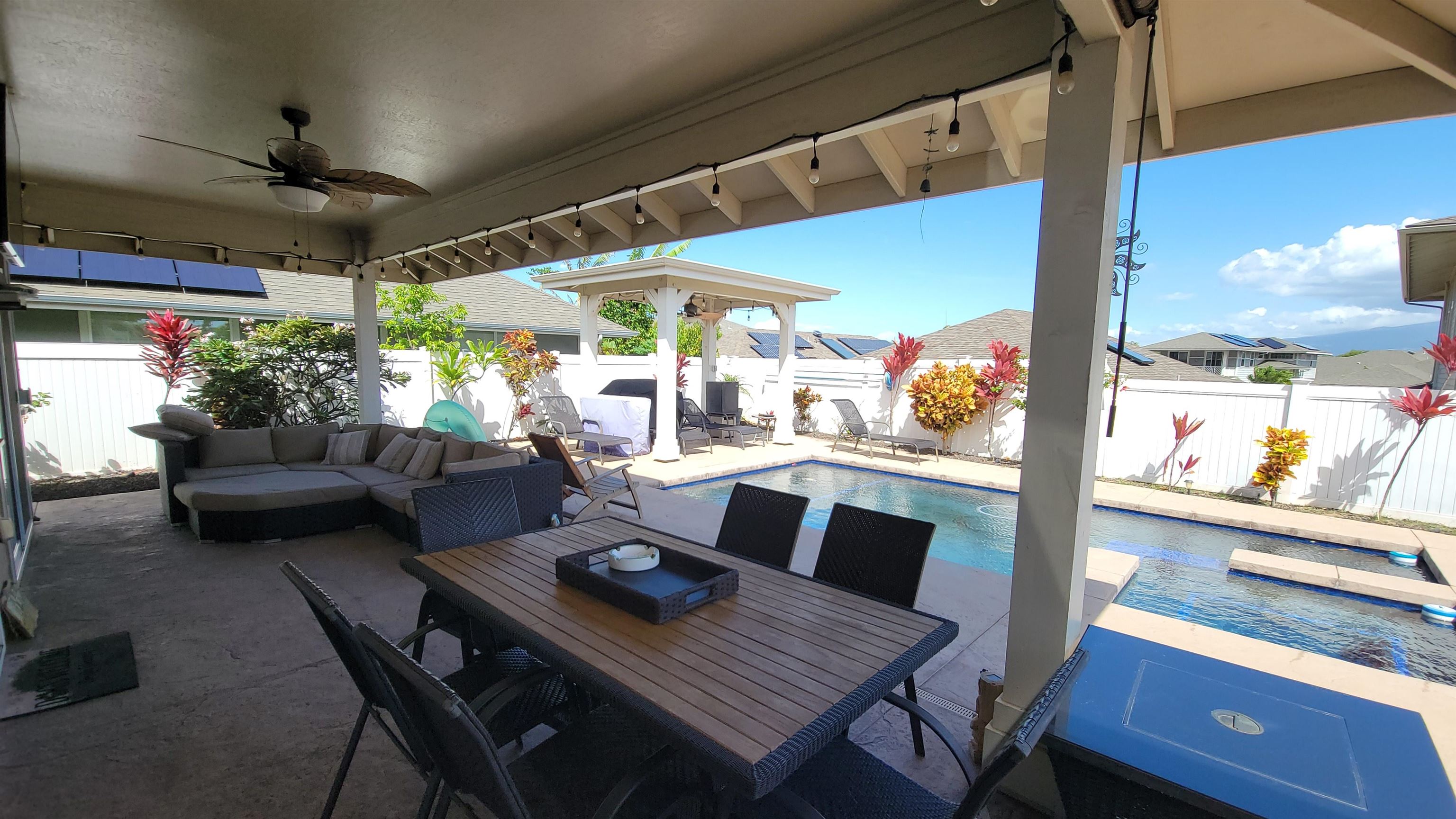 20  Moea Ln , Kahului home - photo 4 of 27