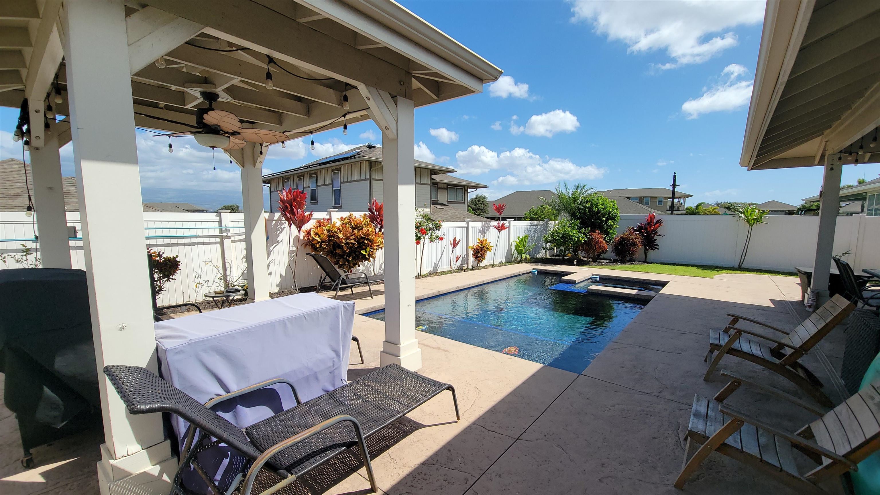 20  Moea Ln , Kahului home - photo 5 of 27