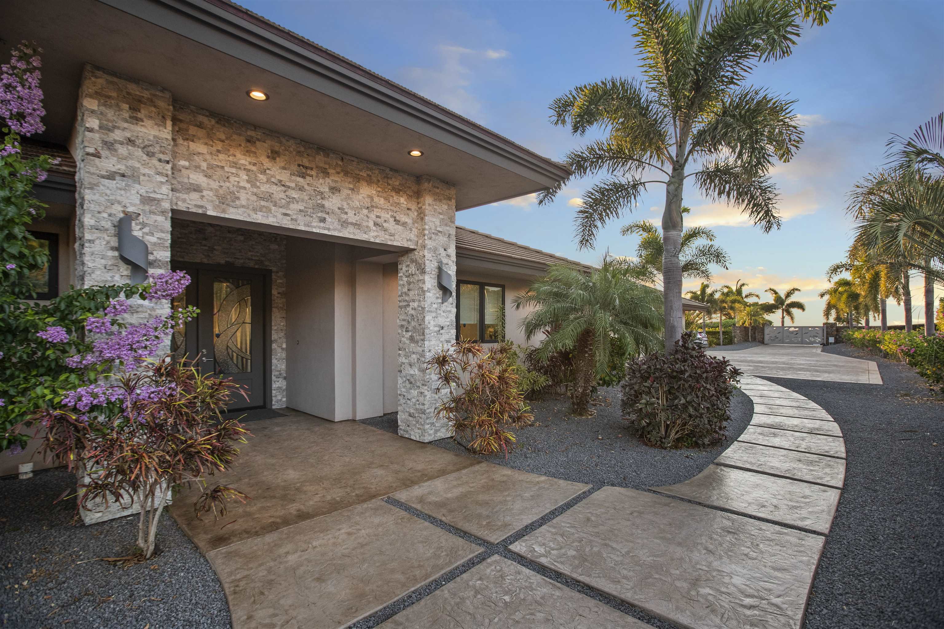 200  Hokiokio Pl Lahaina, Lahaina home - photo 12 of 50