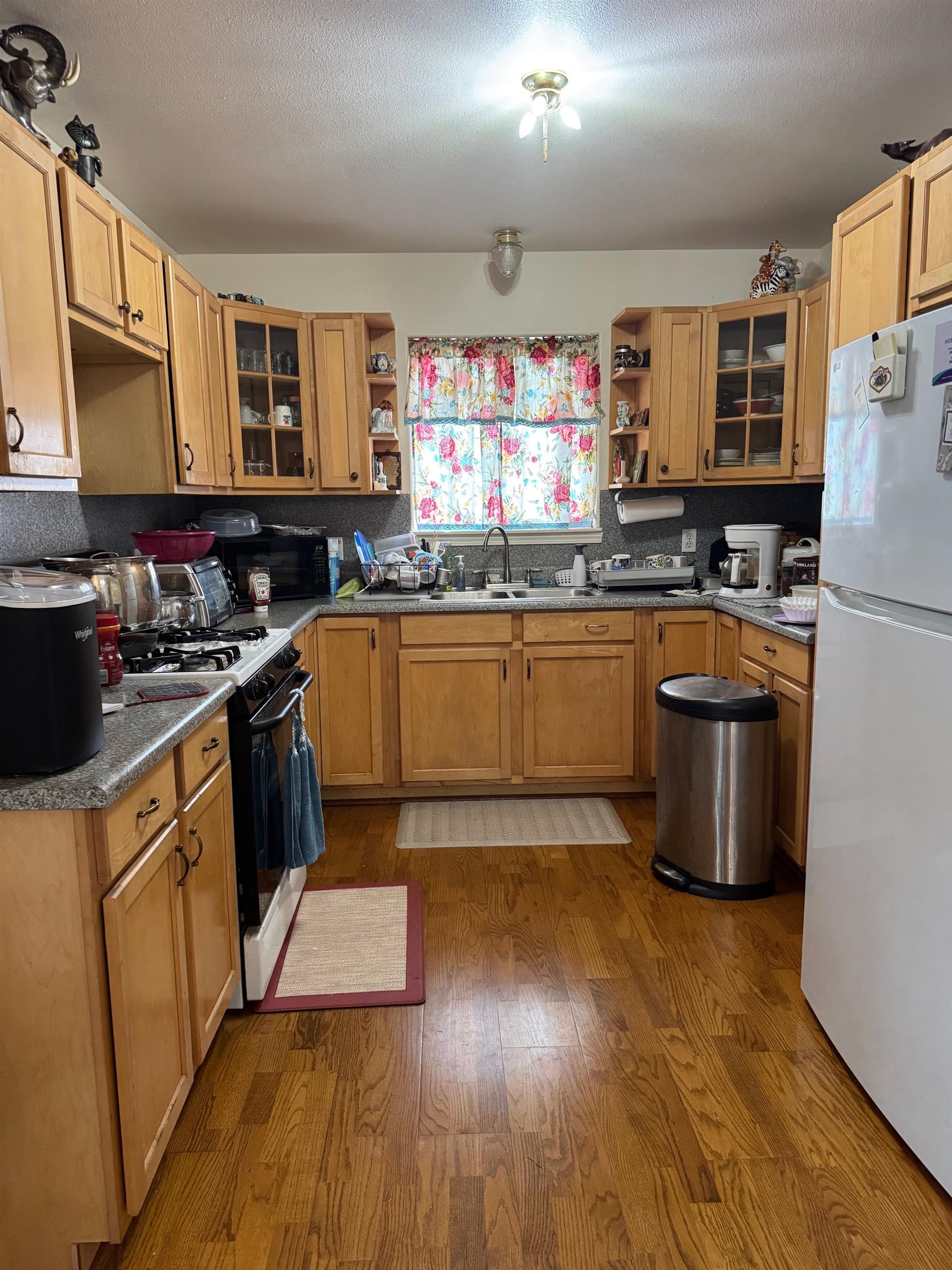 2003  Kahekili Hwy , Wailuku home - photo 17 of 41