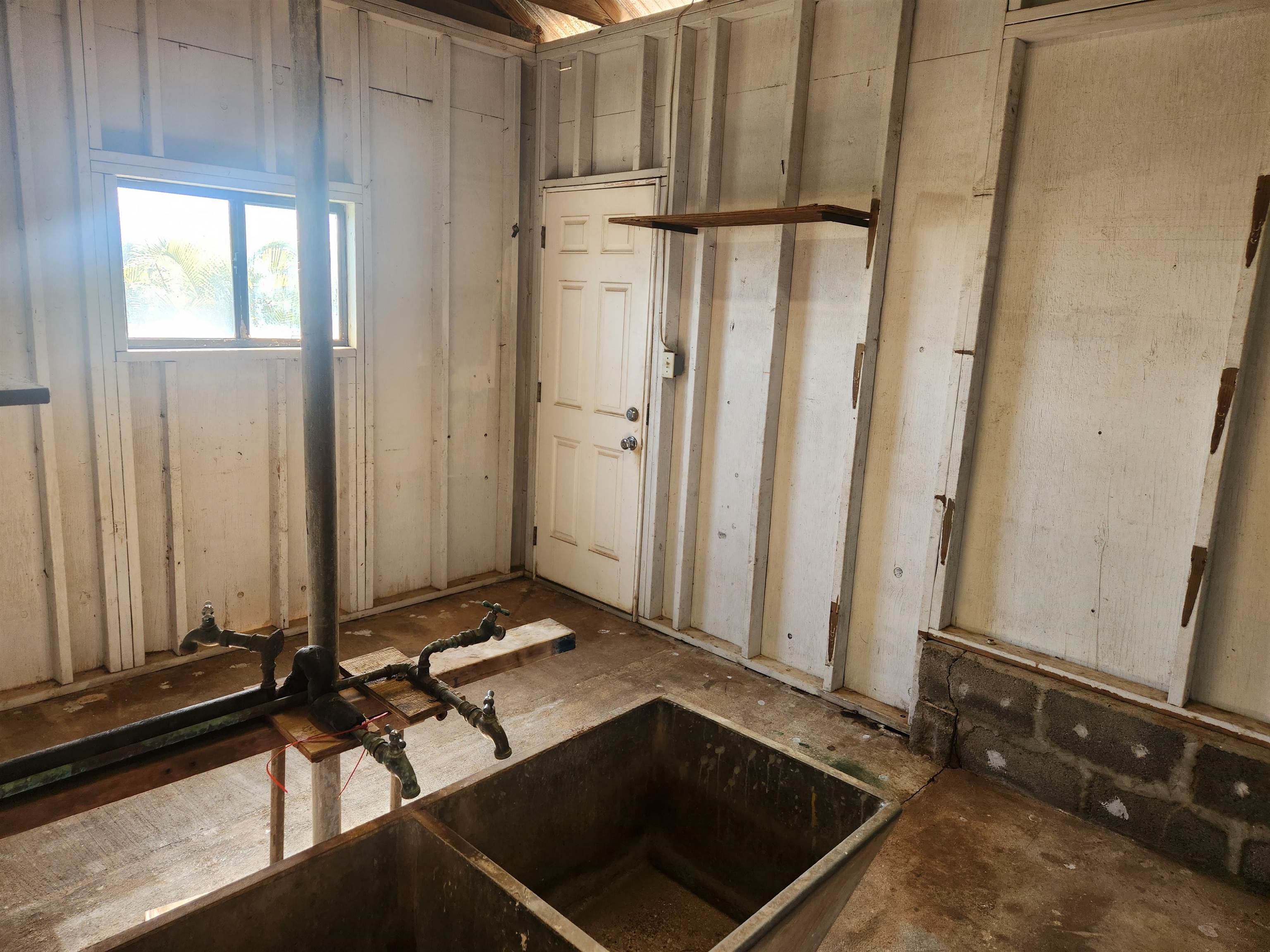 202  Nakoa Dr , Wailuku home - photo 13 of 17