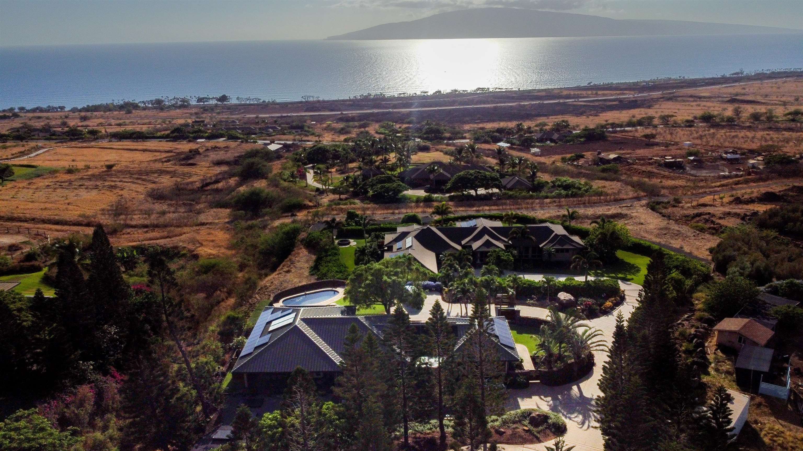 202  Paia Pohaku Pl Launiupoko, Lahaina home - photo 3 of 49