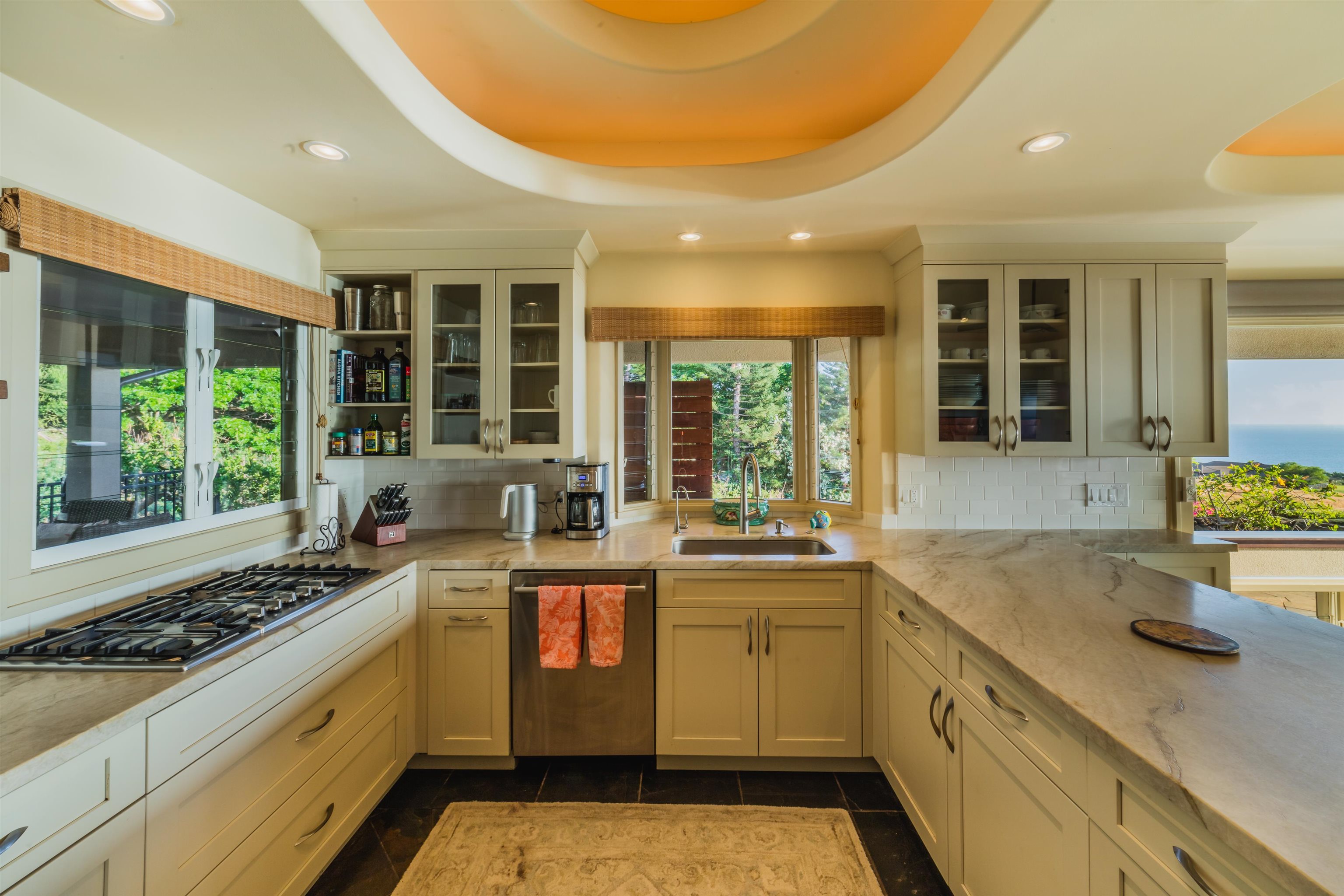 202  Paia Pohaku Pl Launiupoko, Lahaina home - photo 7 of 49