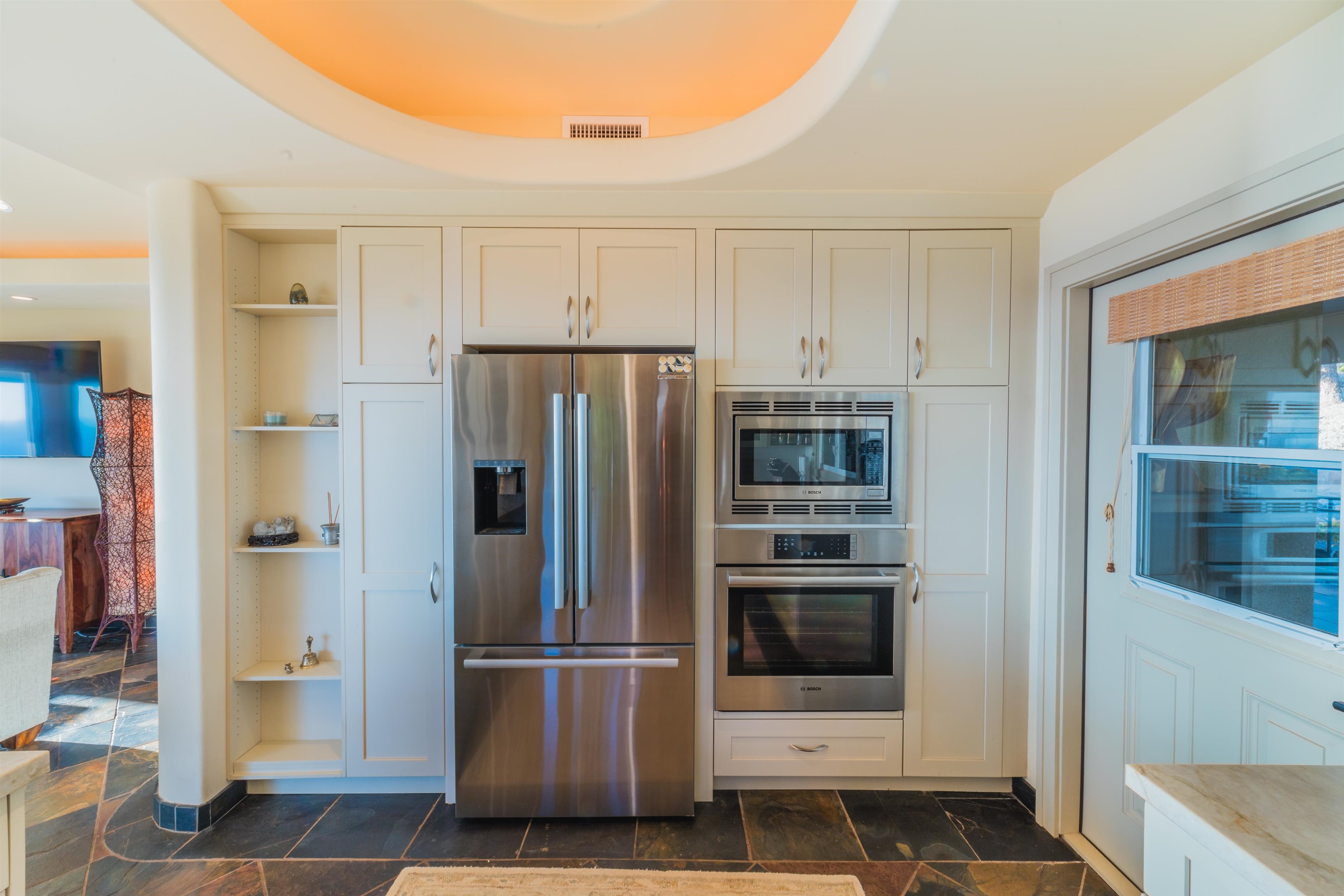 202  Paia Pohaku Pl Launiupoko, Lahaina home - photo 8 of 49