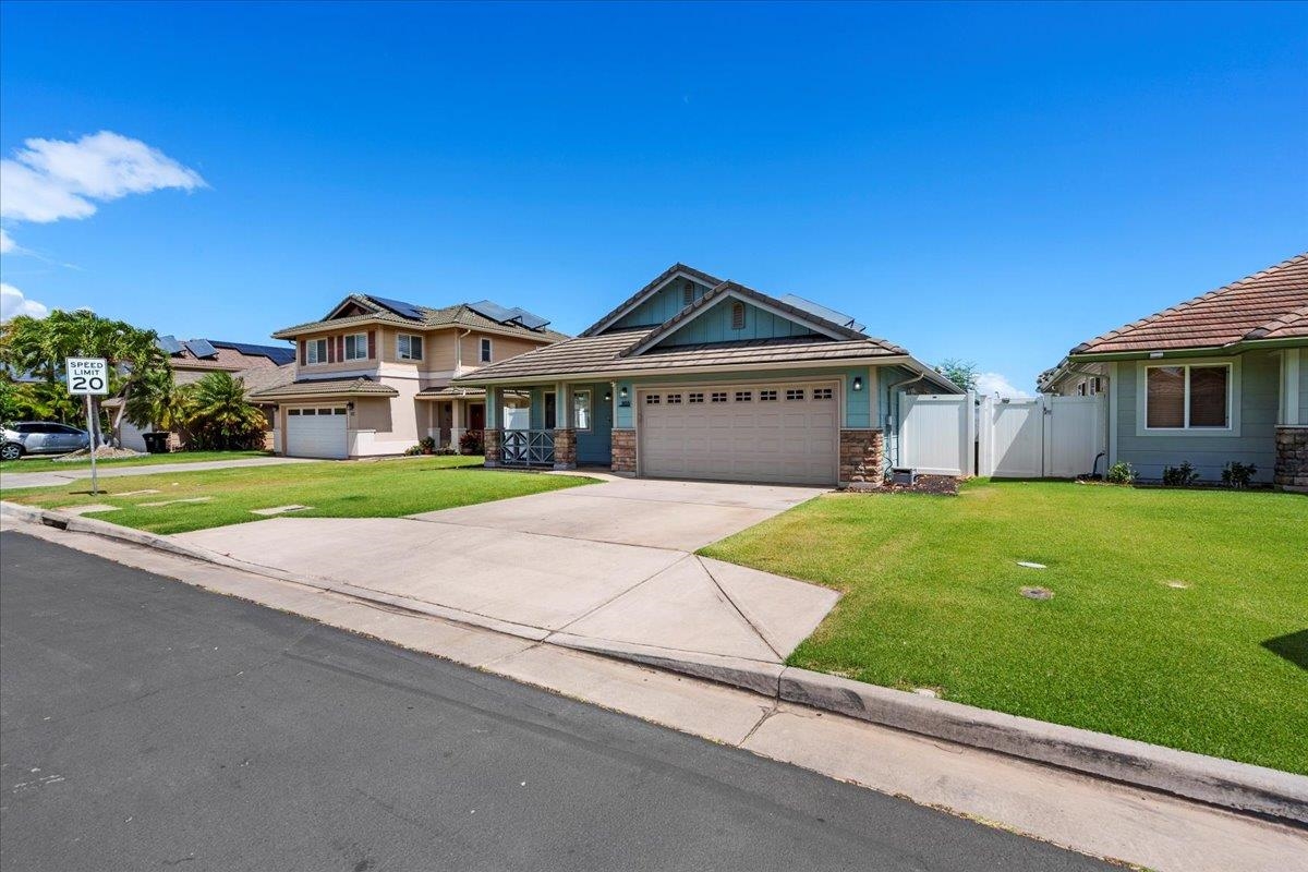 203  Anamuli St , Kahului home - photo 2 of 26