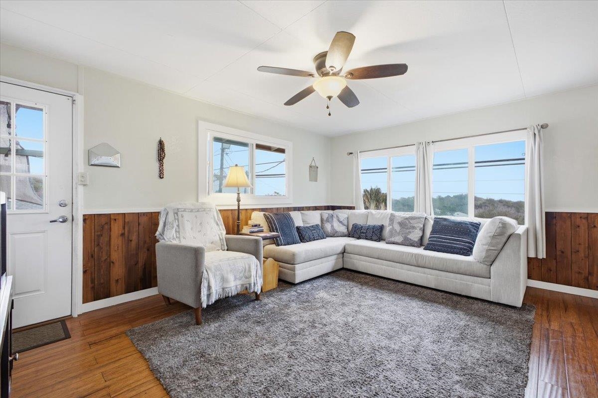 2035  Kahekili Hwy , Wailuku home - photo 4 of 29