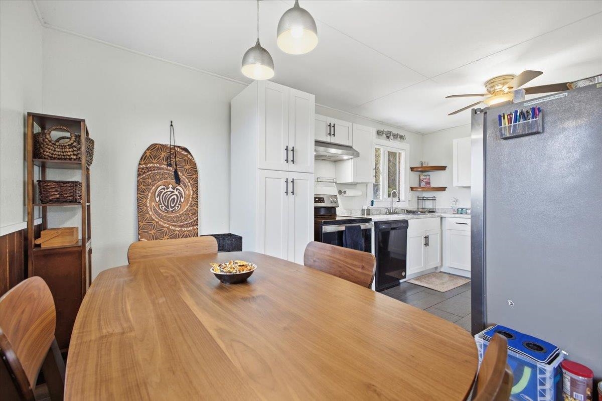 2035  Kahekili Hwy , Wailuku home - photo 6 of 29