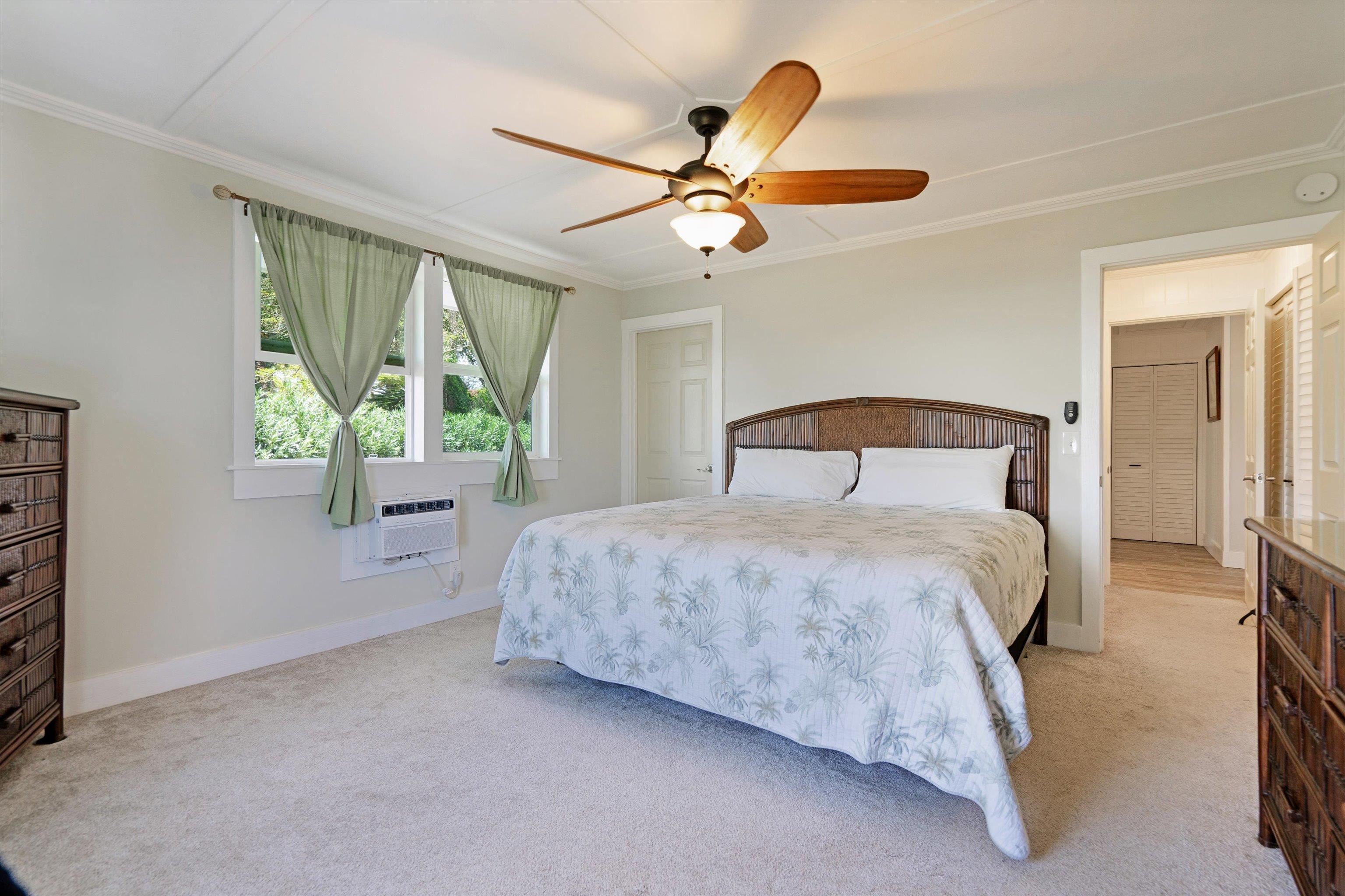 2038  Kahekili Hwy , Wailuku home - photo 16 of 48