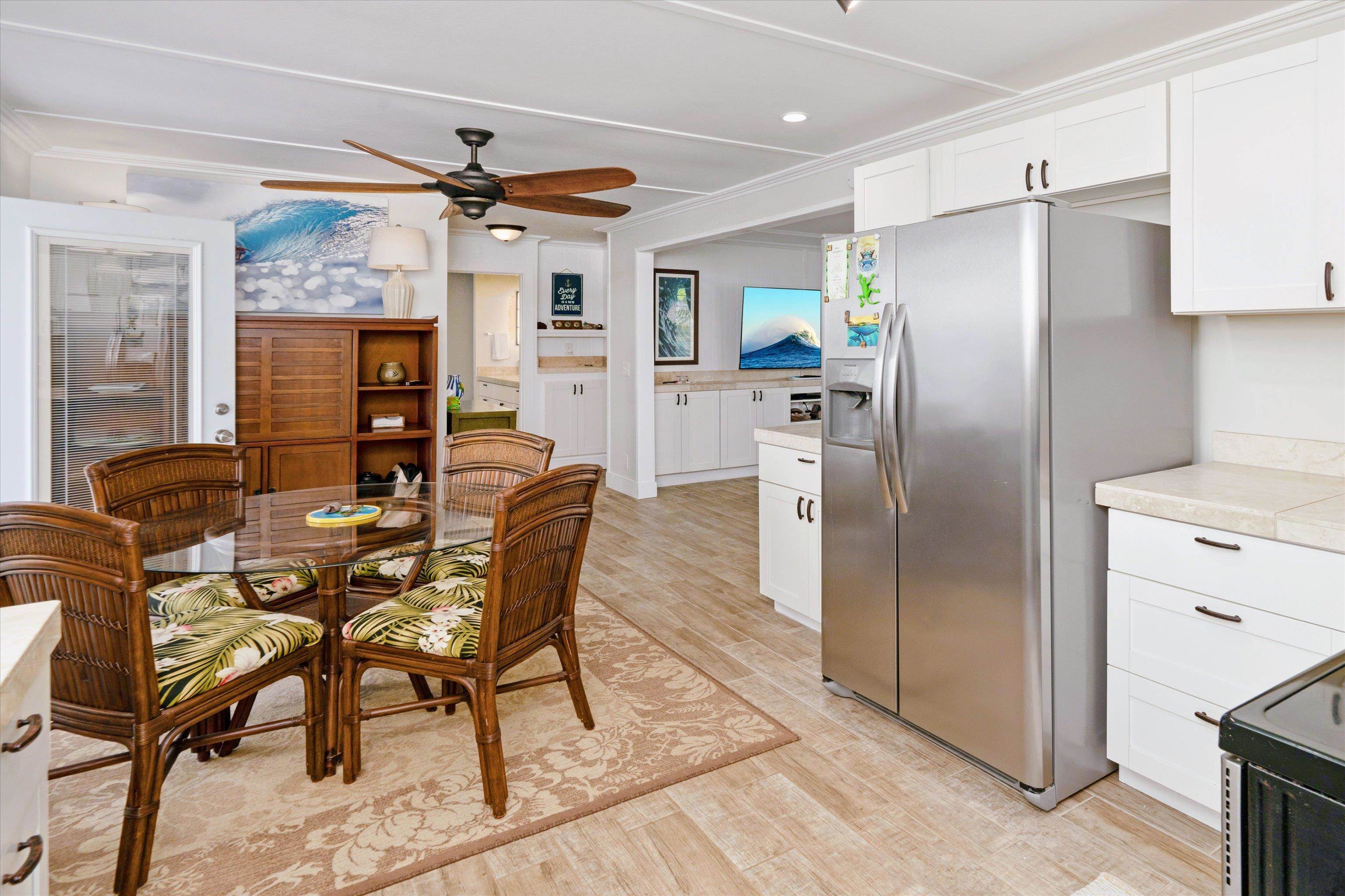 2038  Kahekili Hwy , Wailuku home - photo 10 of 48