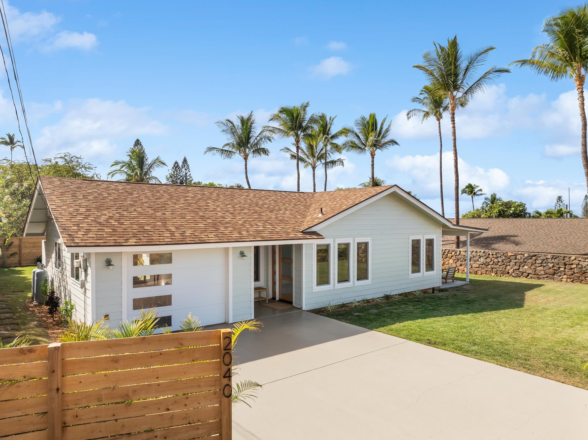 2040  Kanakanui Rd , Kihei home - photo 3 of 37