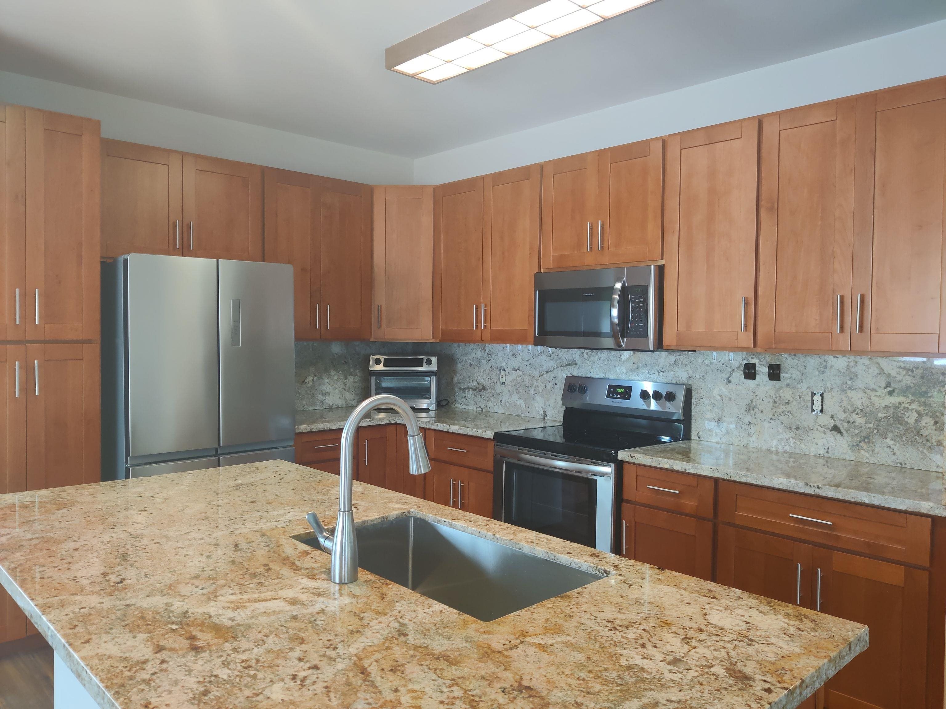 2042  Kahekili Hwy , Wailuku home - photo 2 of 28