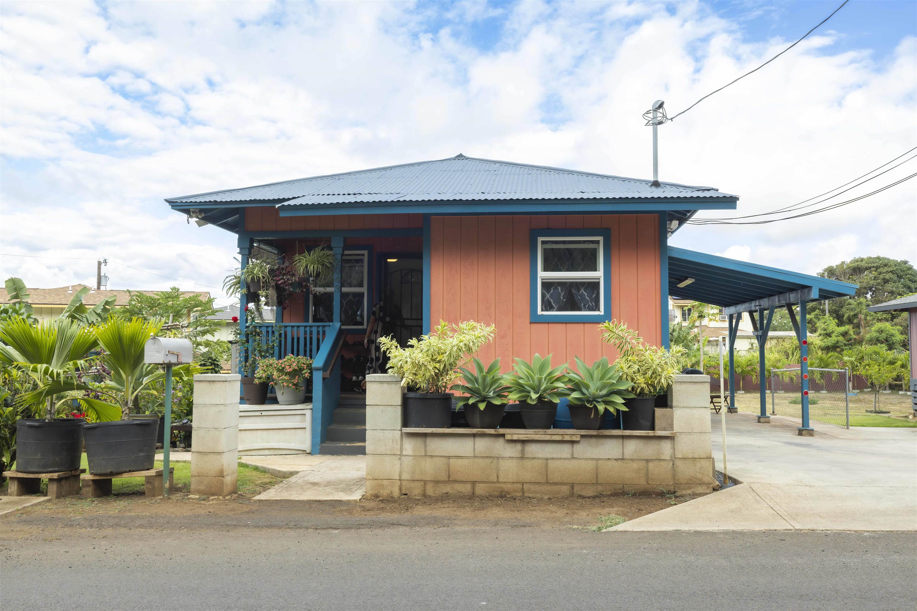 2047  Mokuhau Rd , Wailuku home - photo 16 of 34