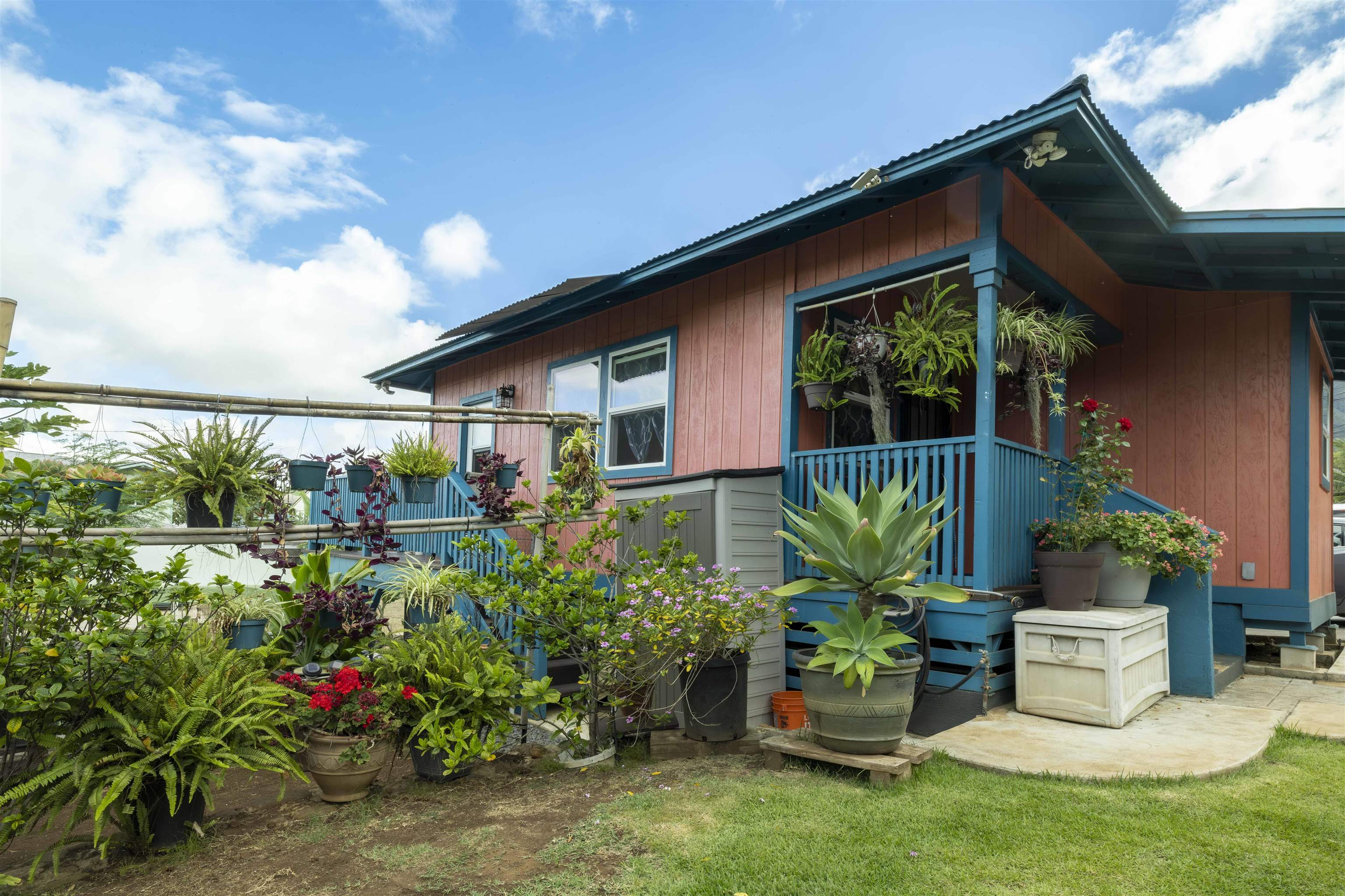 2047  Mokuhau Rd , Wailuku home - photo 28 of 34