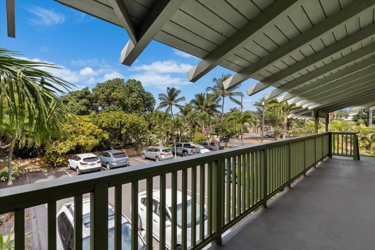 Kanoe Apts condo # 203, Kihei, Hawaii - photo 27 of 29