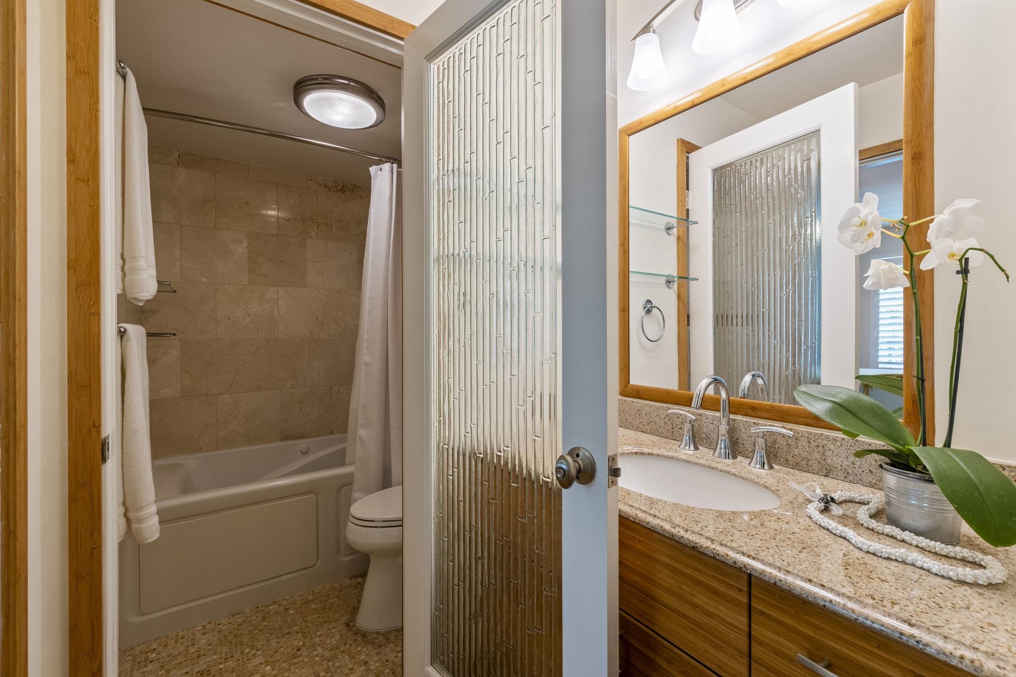 Kanoe Apts condo # 208, Kihei, Hawaii - photo 25 of 36