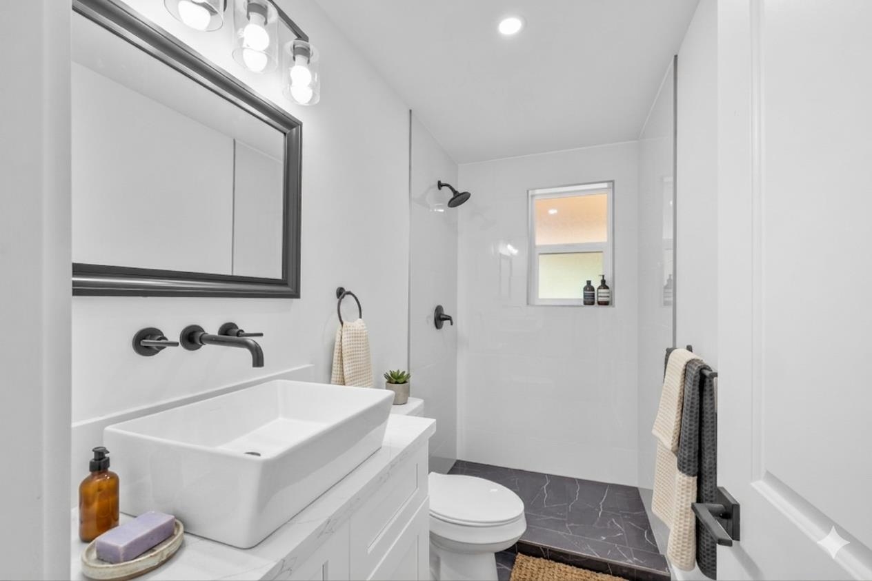 2055  Kanoe St , Kihei home - photo 15 of 35