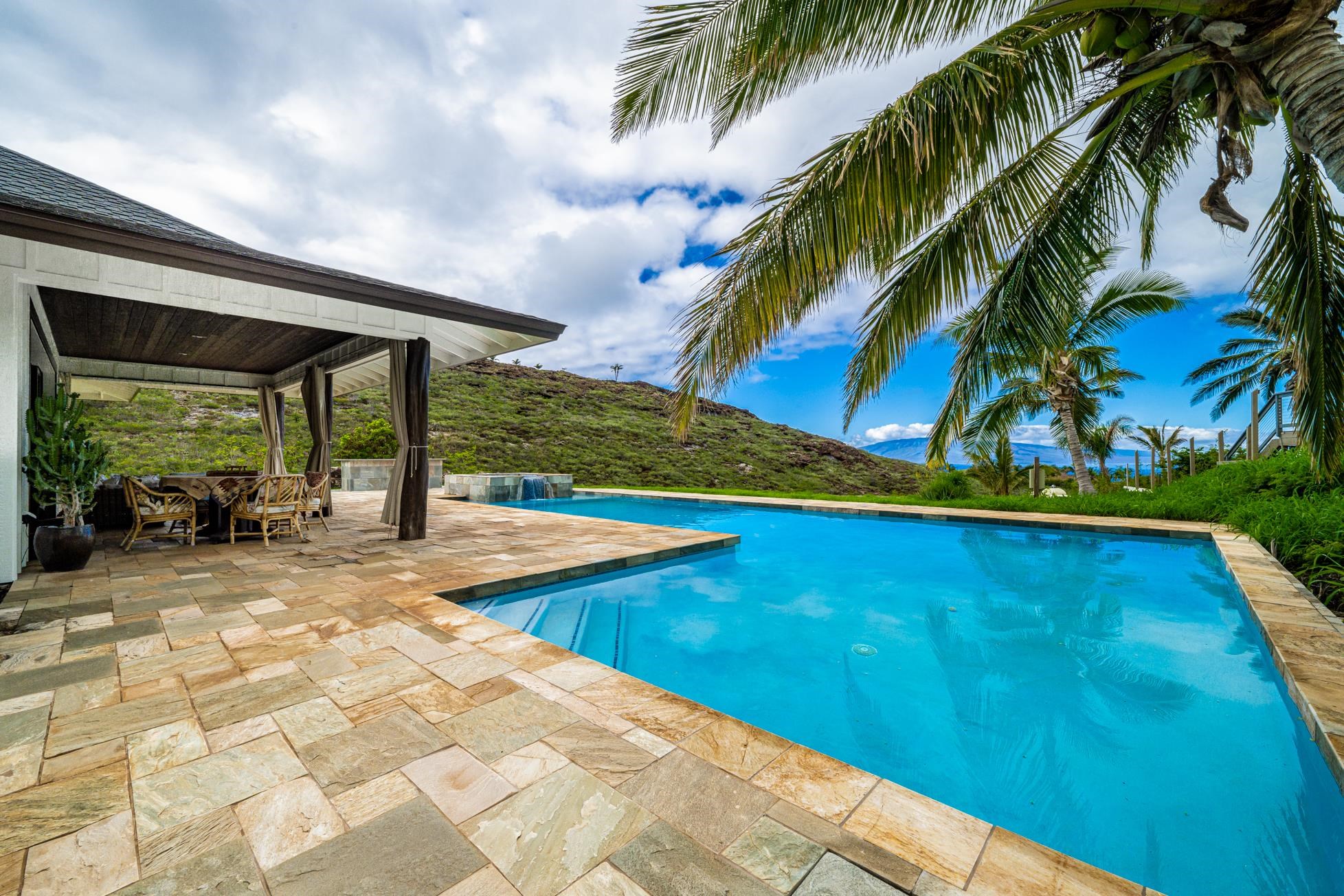 206  Wailau Pl Launiupoko, Lahaina home - photo 2 of 34