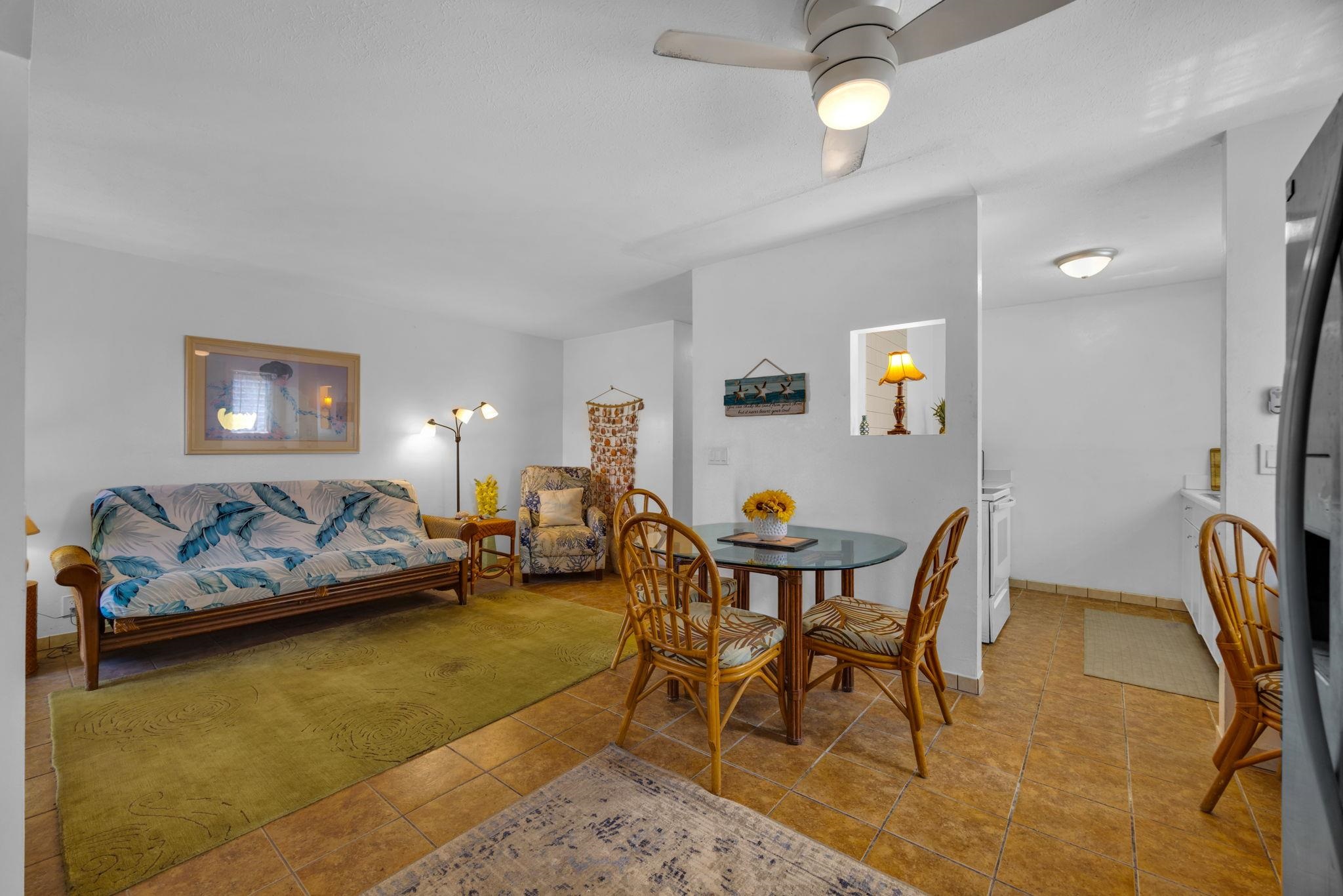 Kanoelani Apts condo # A, Kihei, Hawaii - photo 4 of 24