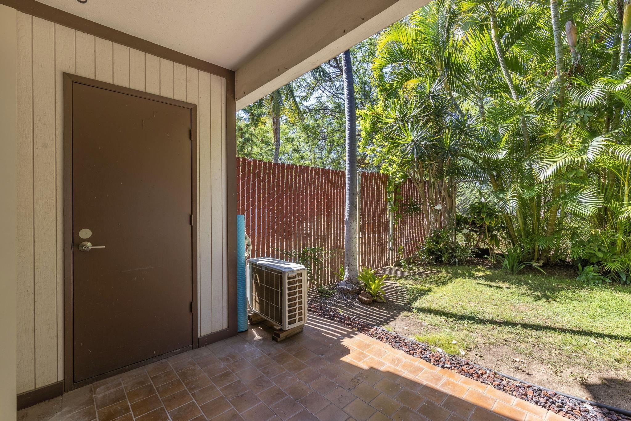 Kanoelani Apts condo # C, Kihei, Hawaii - photo 27 of 38