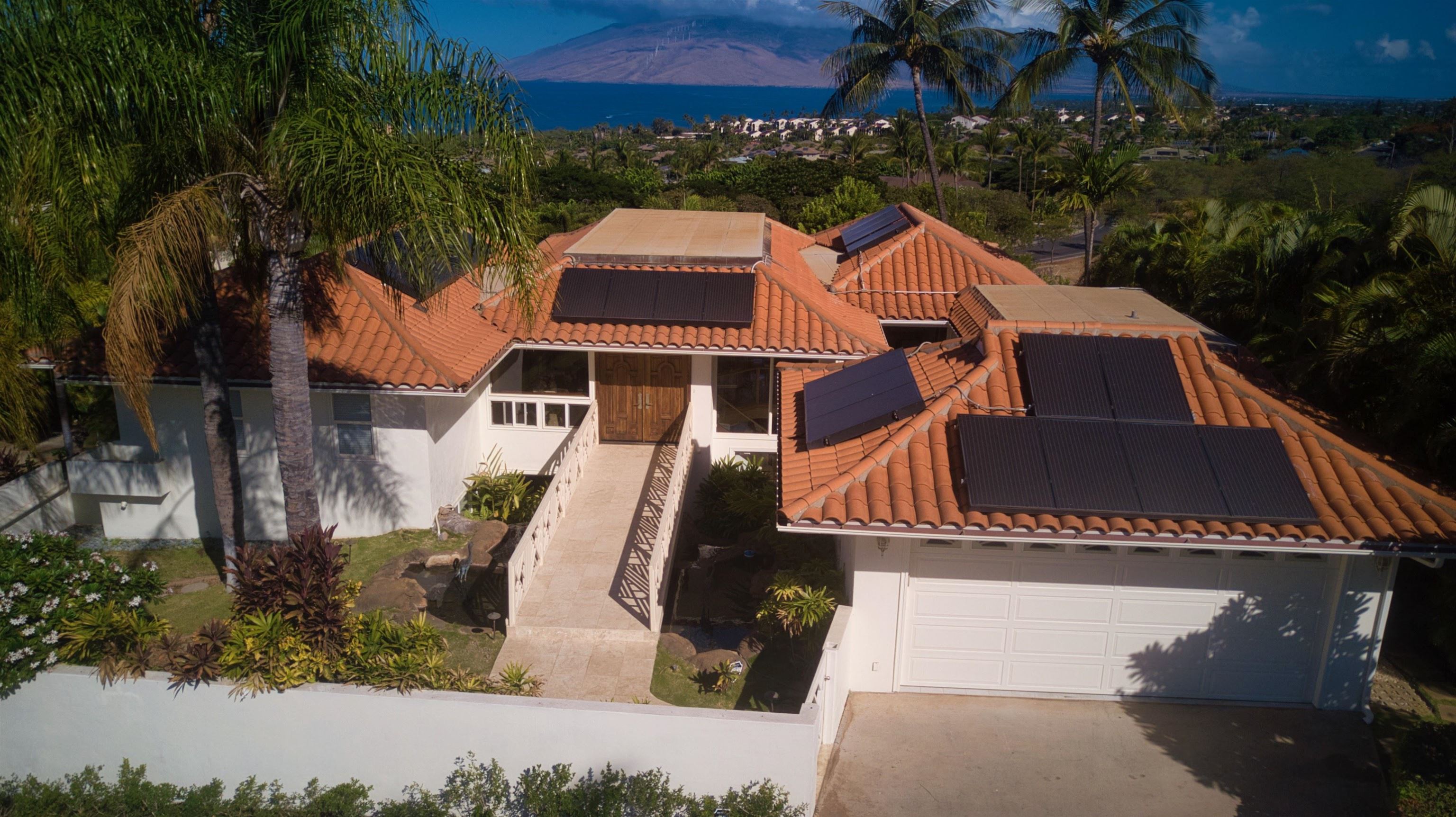 207  HELEUMA PLACE Pl Heleuma Place, Wailea/Makena home - photo 2 of 49
