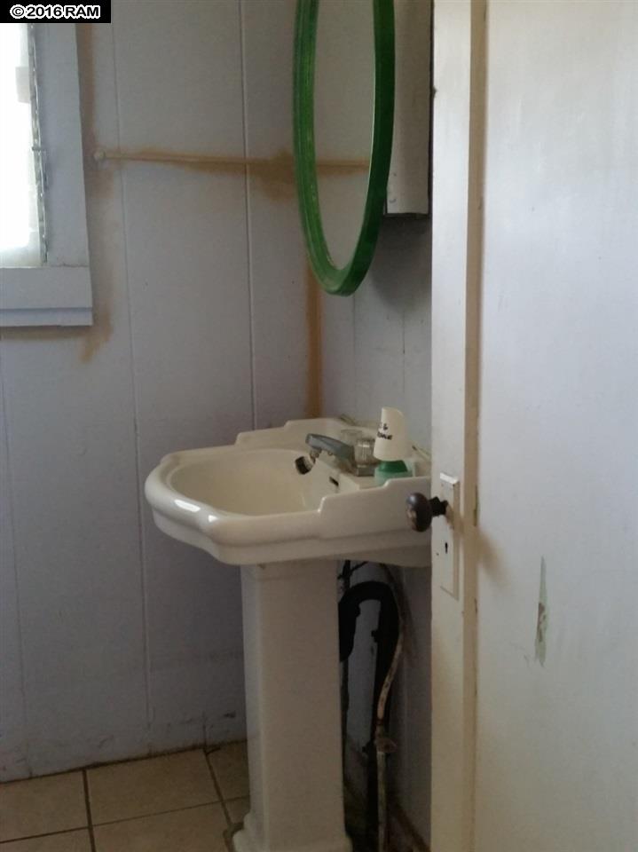 2070  Puuohala Rd , Wailuku home - photo 7 of 11