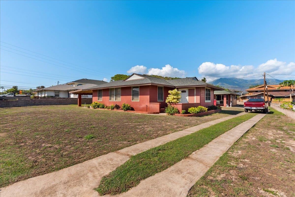 208  Molokai Hema St Kahului, Kahului home - photo 2 of 41