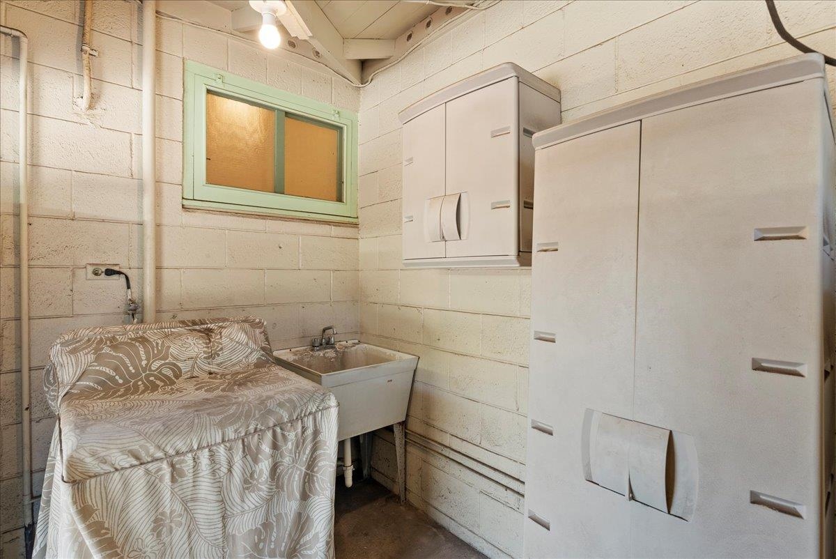 208  Molokai Hema St Kahului, Kahului home - photo 23 of 41